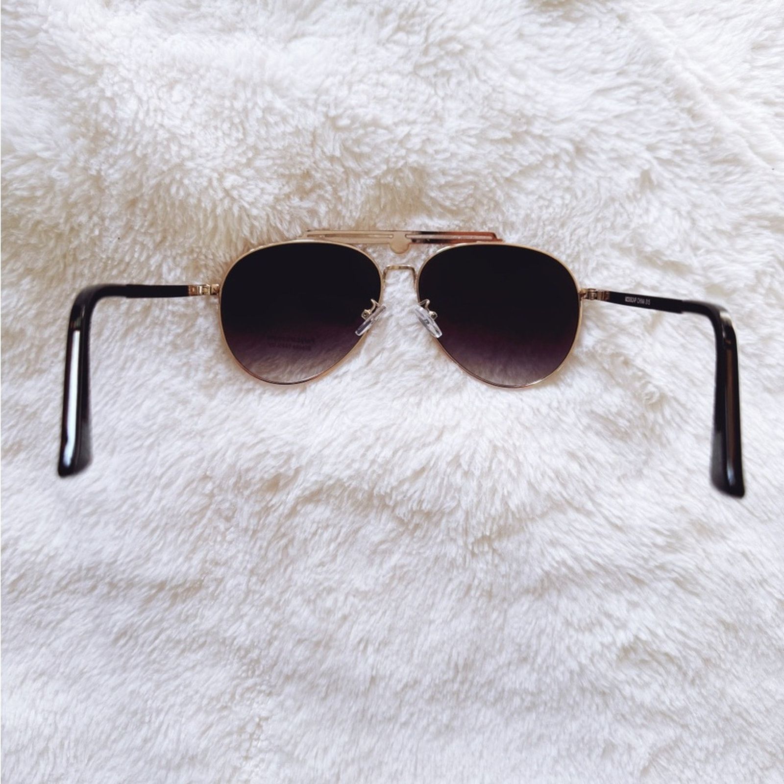 Other Doug Black W/ Gold Rim Aviator Sunglasses Size ONE SIZE - 8 Thumbnail