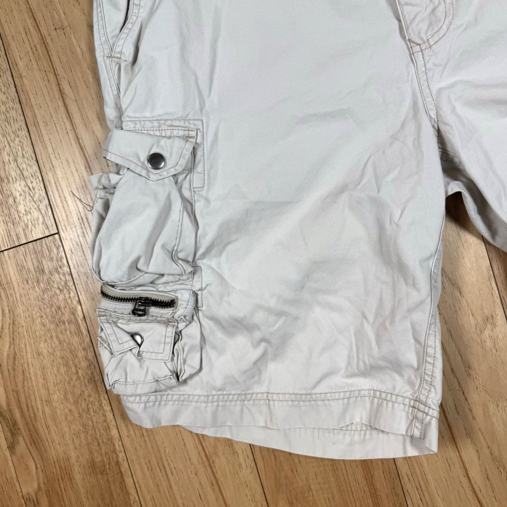 Polo Ralph Lauren VINTAGE Polo Ralph Lauren Cargo Shorts Military Chino Baggy Beige Khaki Mens 32 Baggy Cargo Shorts Mil... Size US XS / EU 42 / 0 - 3 Thumbnail