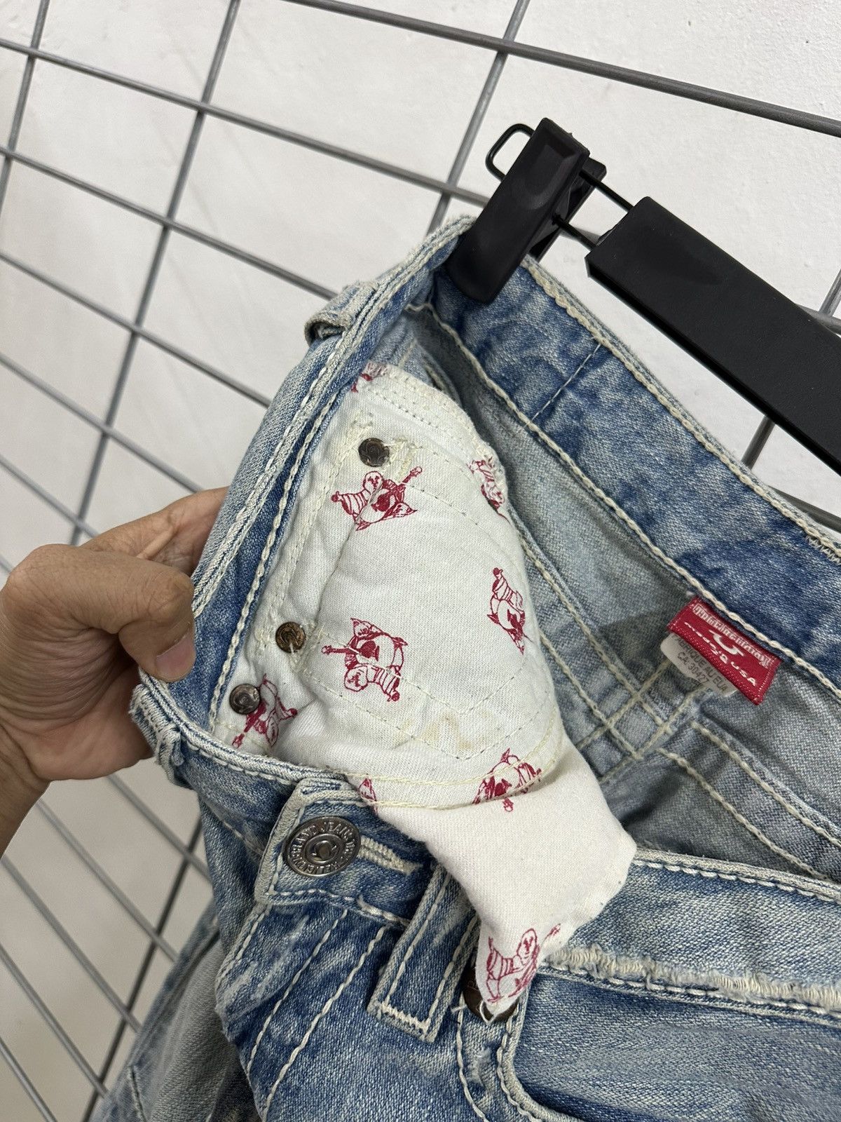 True Religion Rare And Beautiful True Religion Patch Work Flared Jeans Size 26" / US 2 / IT 38 - 19 Thumbnail