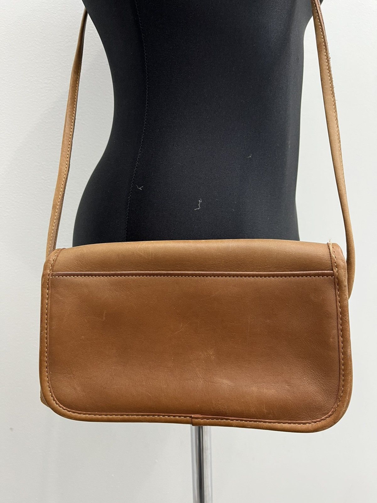 Coach Vintage Coach Leather Turnlock Convertible Shoulder Bag Size ONE SIZE - 5 Thumbnail
