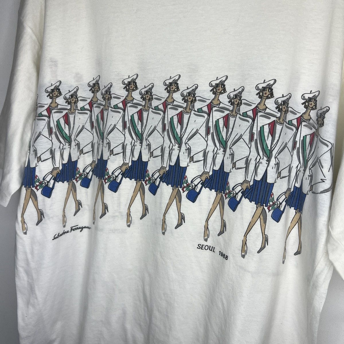 Salvatore Ferragamo × Vintage Vintage SALVATORE FERRAGAMO Seoul 1988 Print T-Shirt Tee Size US M / EU 48-50 / 2 - 7 Thumbnail