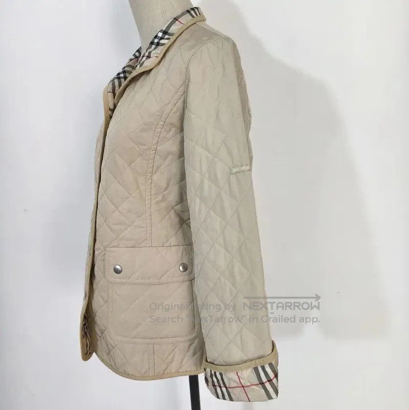 Burberry Burberry Quilted Winter Jacket in Beige. Size M / US 6-8 / IT 42-44 - 3 Thumbnail