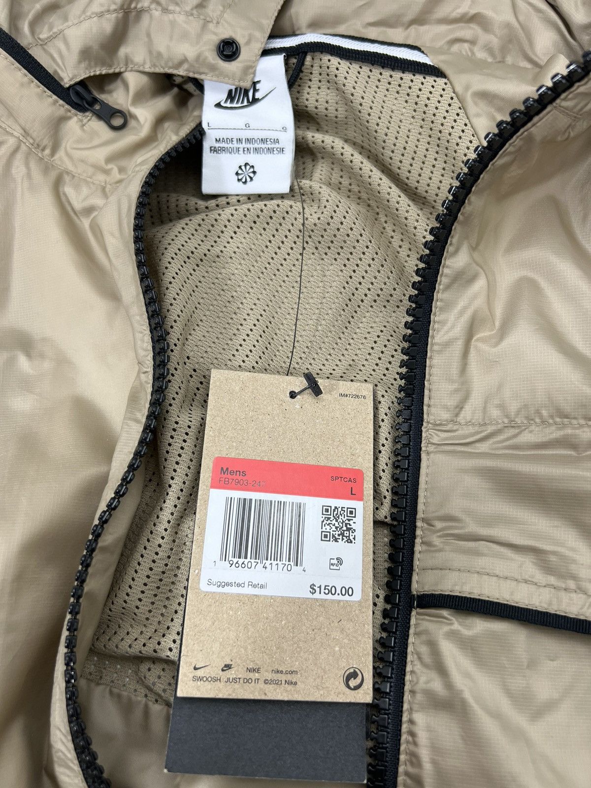 Nike Nike Sportswear Tech Woven Men's N24 Packable Lined Jacket Size US L / EU 52-54 / 3 - 3 Thumbnail