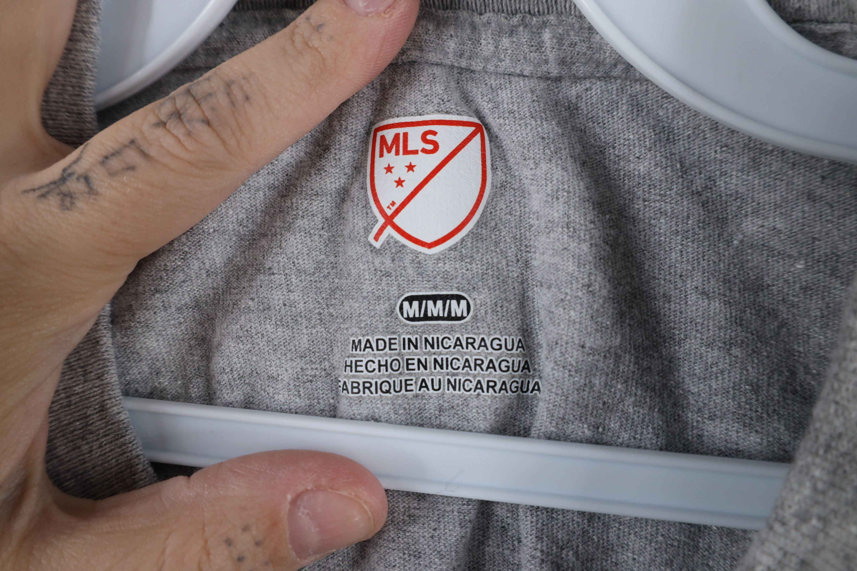 Vintage MLS Soccer Out Columbus Crew SC Short Sleeve T-Shirt Gray Size US M / EU 48-50 / 2 - 5 Thumbnail