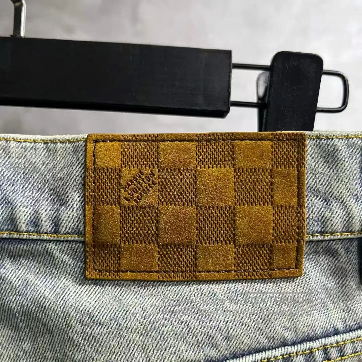 Louis Vuitton Louis Vuitton Long denim pants with a blue washed logo and Size 26" / US 2 / IT 38 - 6 Thumbnail