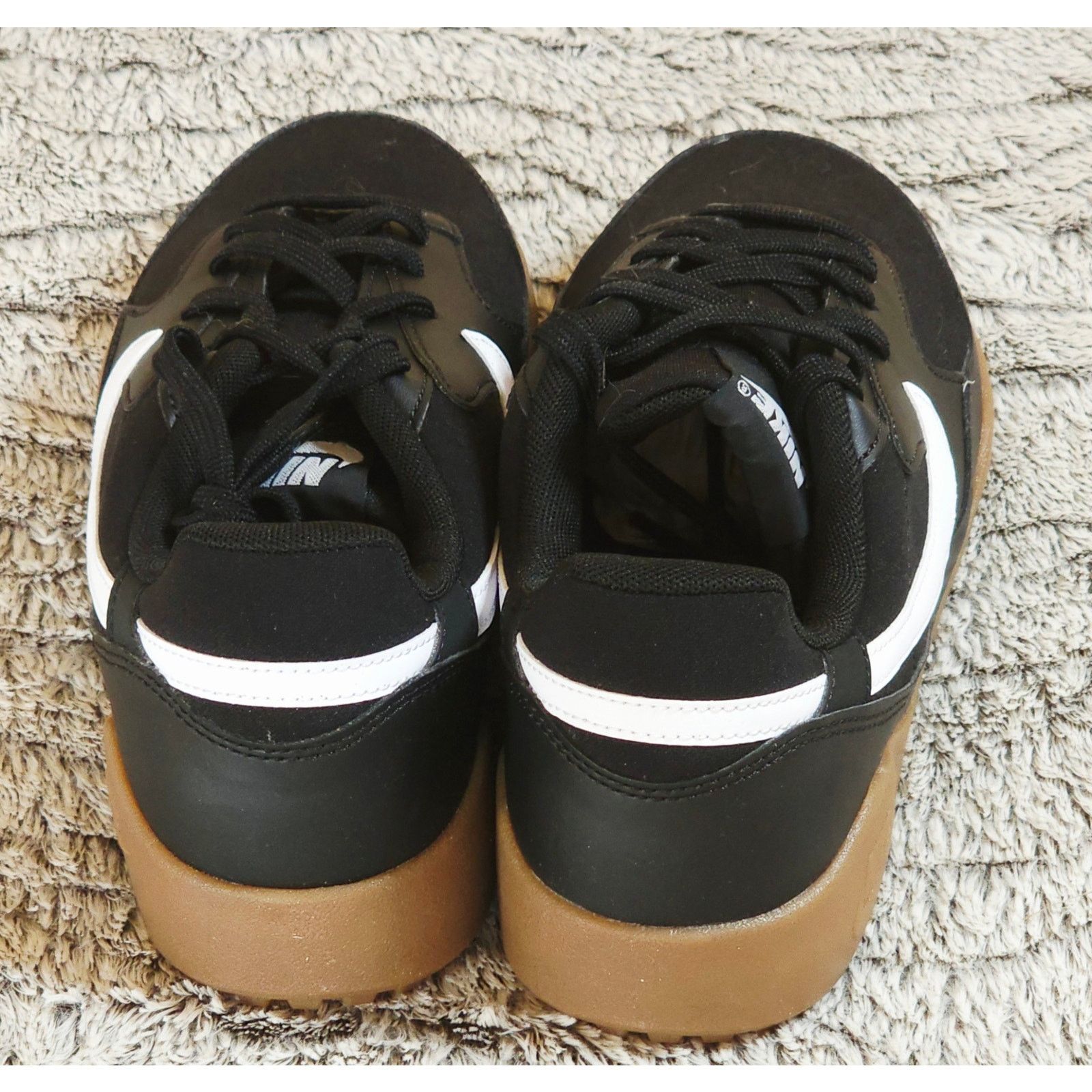 Nike ⚽️ Nike Terra Manta Retro Low – NWOB Size 5.5Y/Women’s 7 Size US 5.5 / EU 38 - 5 Thumbnail