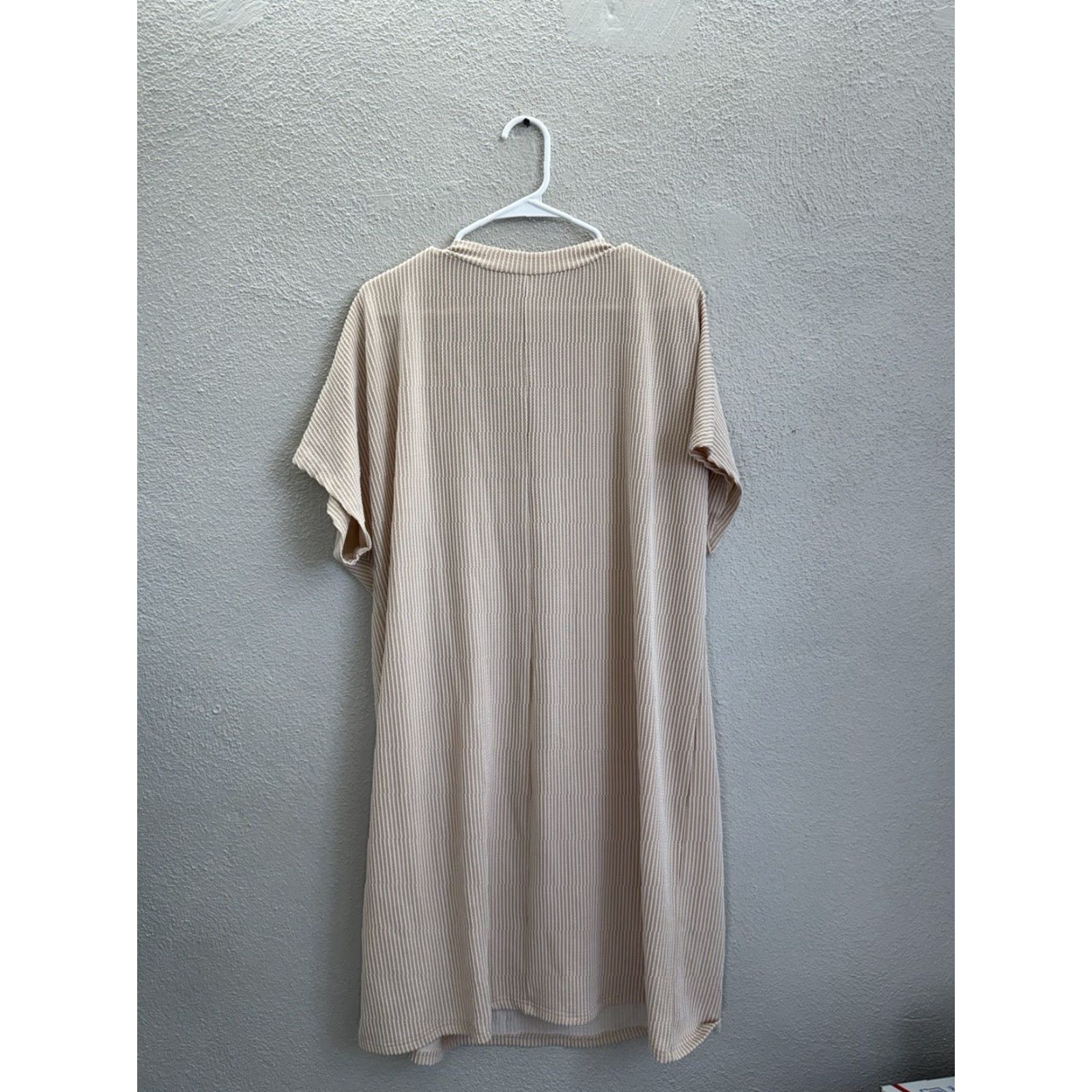 Vintage Unbranded Womens Dress 2XL Tan White Textured Ribbed Swing Sleeve Pocket Dress Shirt Dress Women's Regular Size 2XL Tan White Modern 90s? Size XXL / US 16-18 / IT 52-54 - 6 Thumbnail
