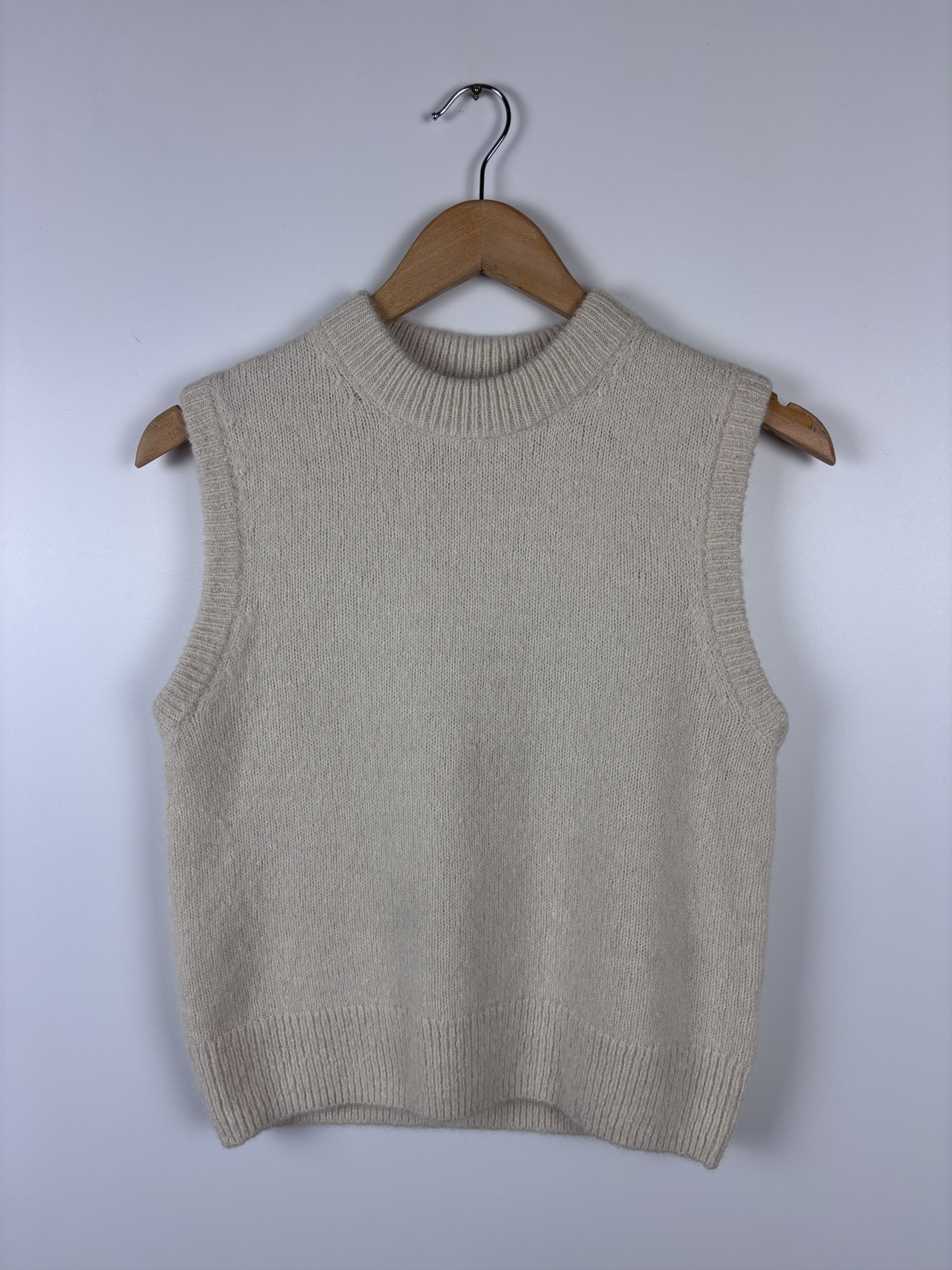 Arket Womens Arket Knitted Alpaca Yak Wool Vest Beige Size S Size S / US 4 / IT 40 - 1 Thumbnail