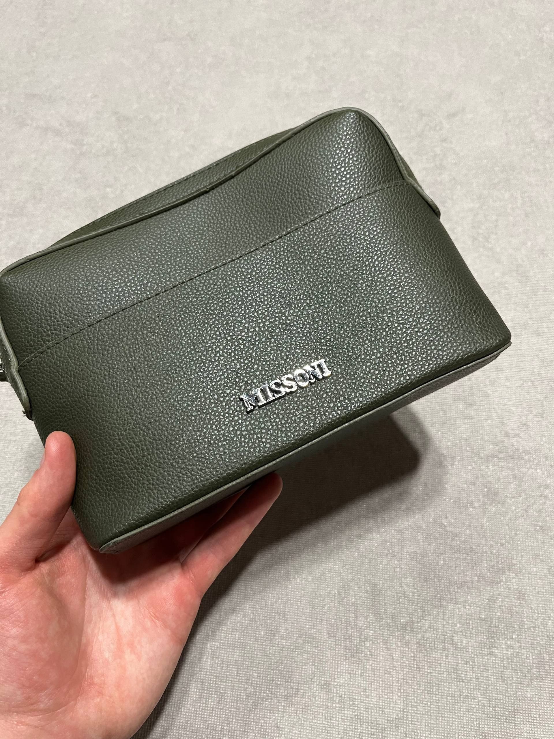 Missoni Missoni Women`s Hardware Logo Leather Cosmetic Pouch Bag Size ONE SIZE - 2 Thumbnail