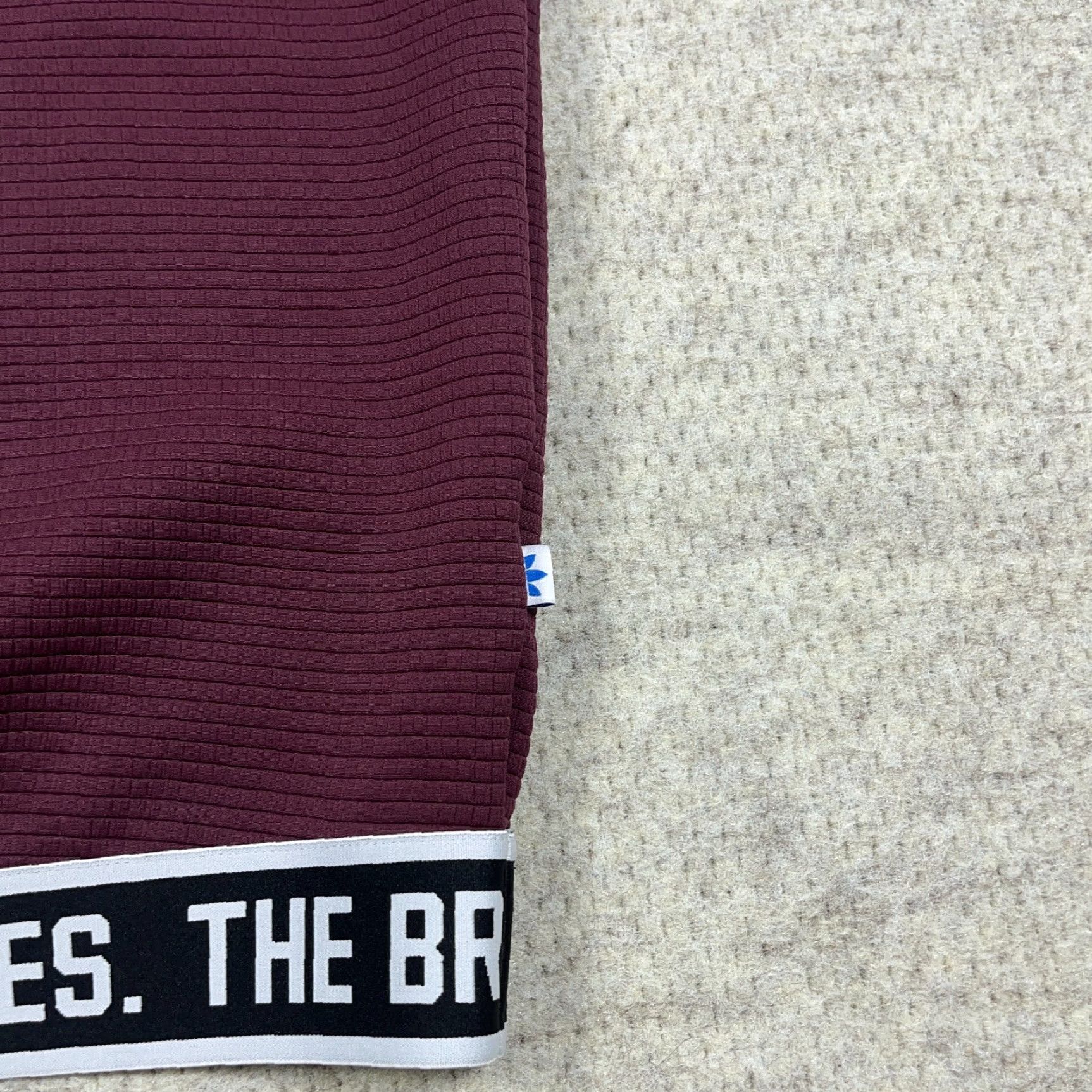 Adidas Adidas Sweatshirt Women L Maroon Crewneck 3 Striped Waffle Knit Burgandy Logo Solid Long Sleeve Pullover All Seasons Casual Activewear Modern Sports Size L / US 10 / IT 46 - 5 Thumbnail