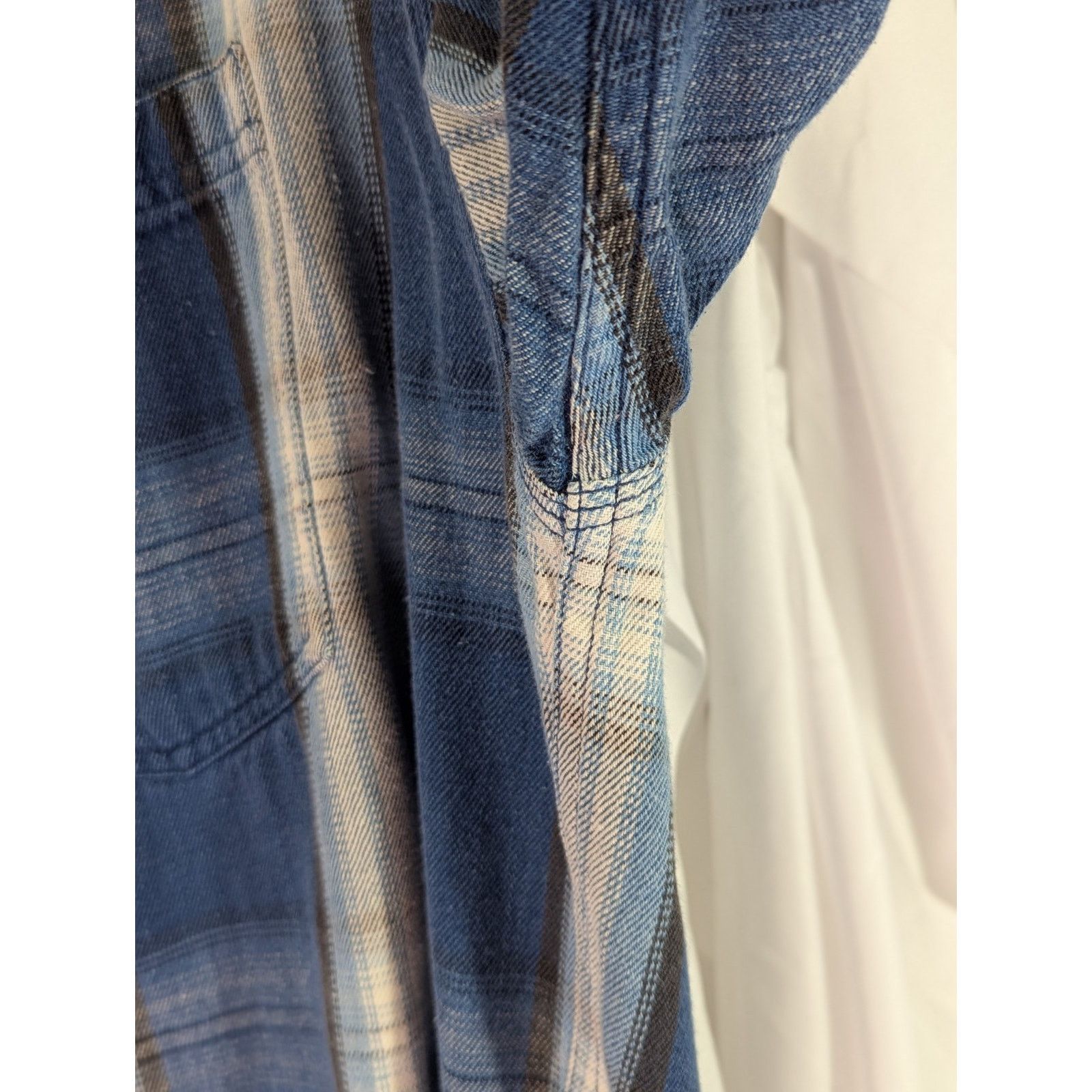 Lee Vintage Lee Blue Plaid Flannel Shirt L Triple Stitched Size US L / EU 52-54 / 3 - 7 Thumbnail