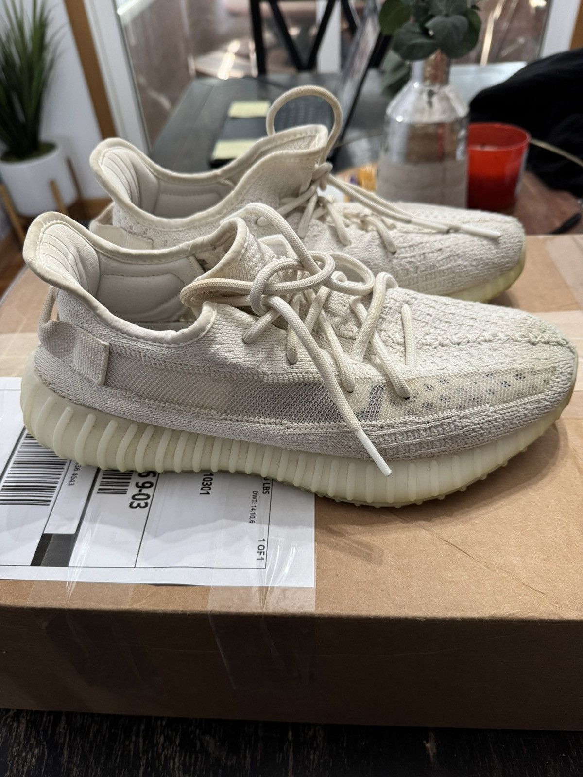 Adidas × Yeezy Yeezy boost 350 V2 Bone 8.5 Size US 8.5 / EU 41-42 - 1 Thumbnail