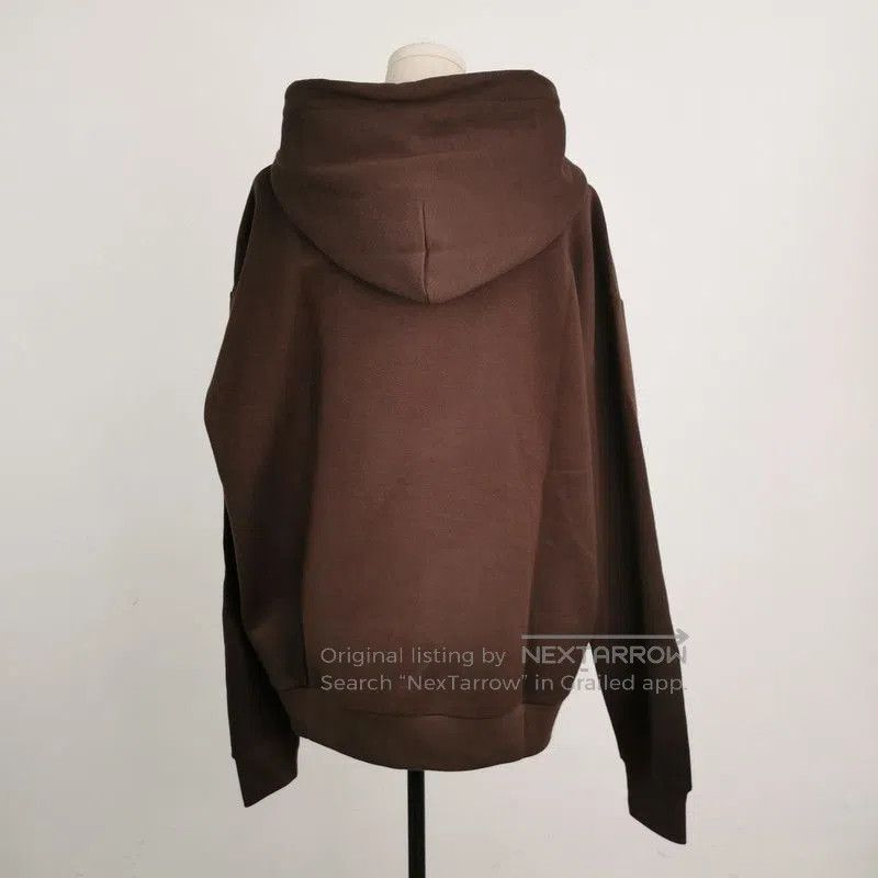 Louis Vuitton Louis Vuitton Bee Graphic Hoodie in Brown. Size US M / EU 48-50 / 2 - 2 Thumbnail