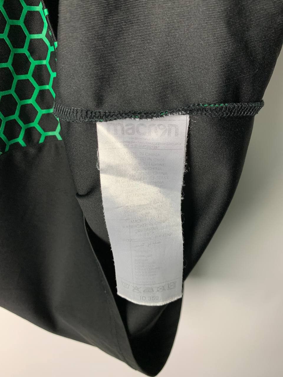 Macron × Vintage Hibernian Training Jersey Football Soccer Shirt Macron Size US L / EU 52-54 / 3 - 4 Thumbnail