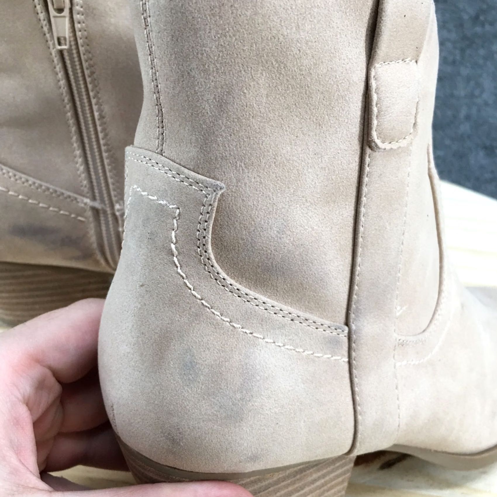 Dolce Vita DV Dolce Vita Perdue Boots Women 9 Tan Suede Side Zip Ankle Bootie Western Style Size US 9 / IT 39 - 5 Thumbnail