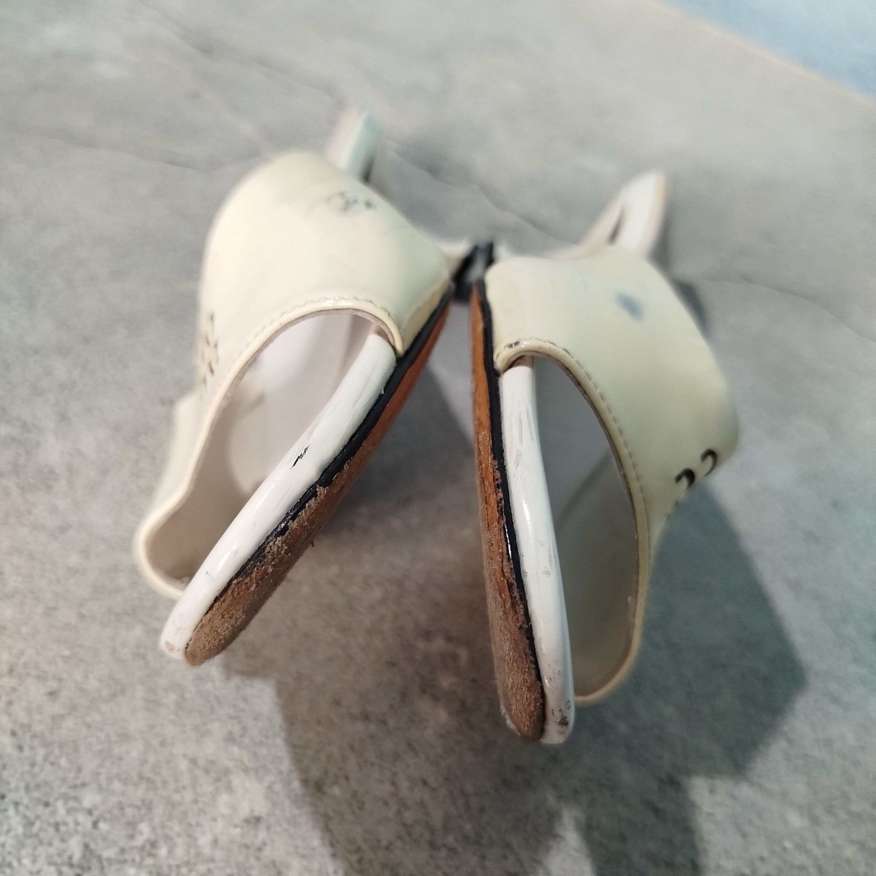 Miu Miu Miu Miu Women's Natural Logo Cut-out Mule Sandals Size US 7 / IT 37 - 6 Thumbnail