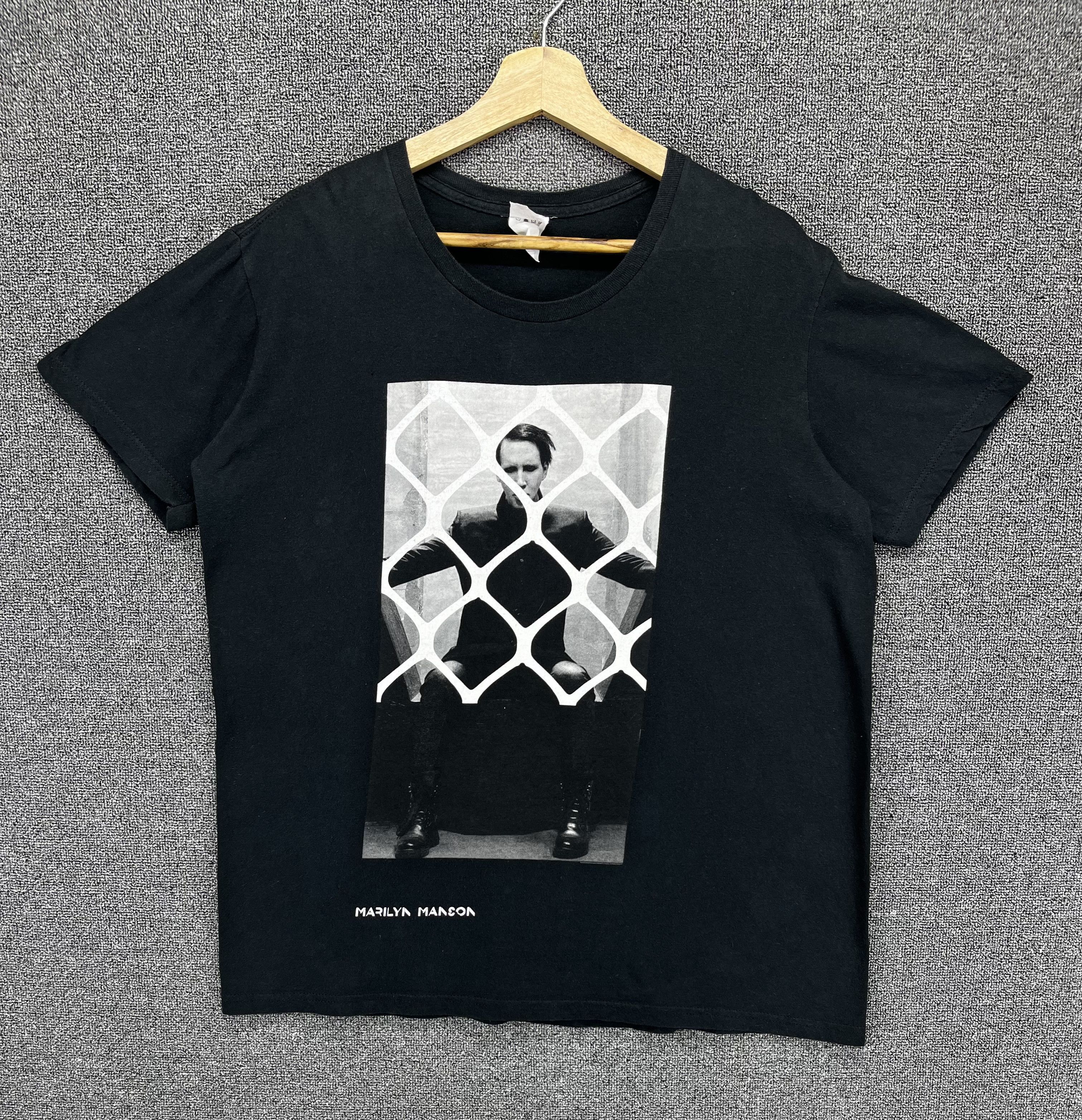Band Tees Vintage Marilyn Manson Punk Rock Band Tees T Shirts Size US XL / EU 56 / 4 - 2 Thumbnail