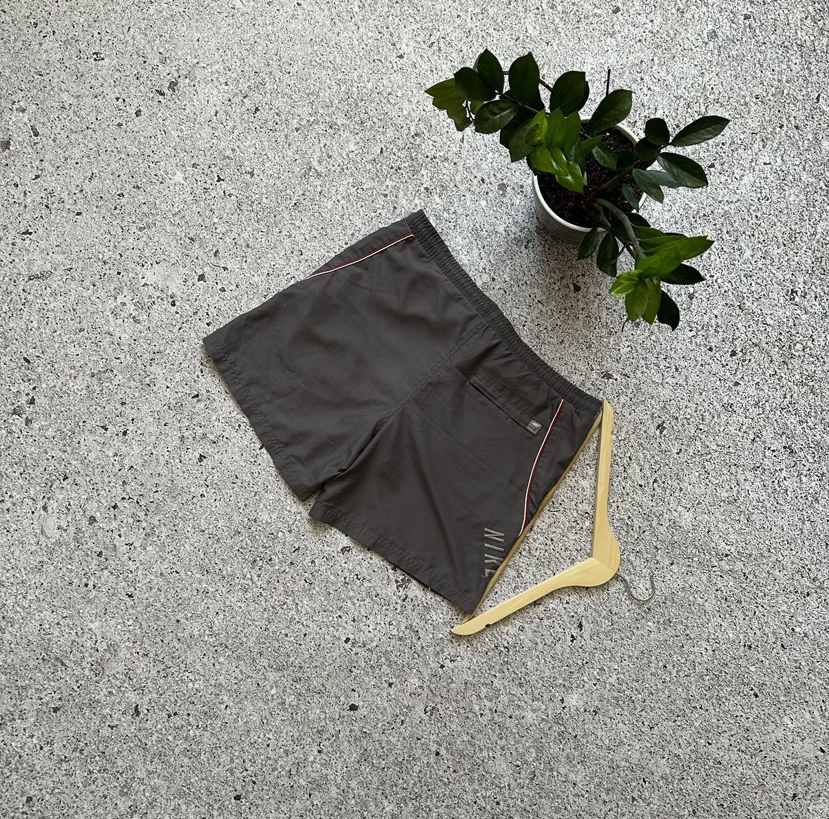 Nike × Vintage Vintage 90’s Nike Sportswear Shorts Size L Y2K Hype Size US 34 / EU 50 - 2 Thumbnail