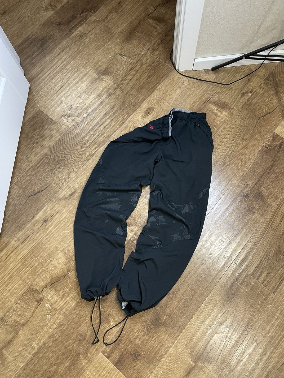 Vintage Nike Y2K Style 90’s Black Nylon Drill Pants Joggers