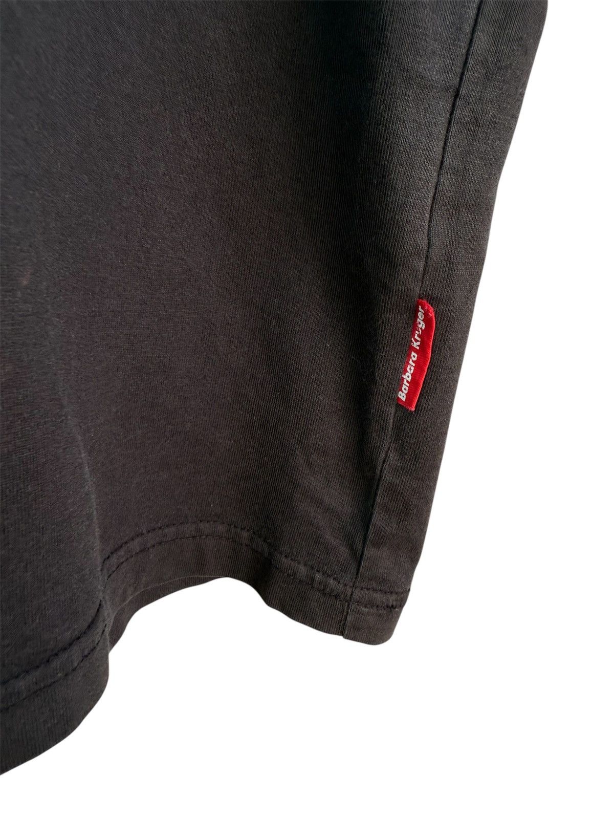 Barbara Kruger × Uniqlo Barbara Kruger Who Laughs Last? Skeleton Tee Size US M / EU 48-50 / 2 - 3 Thumbnail