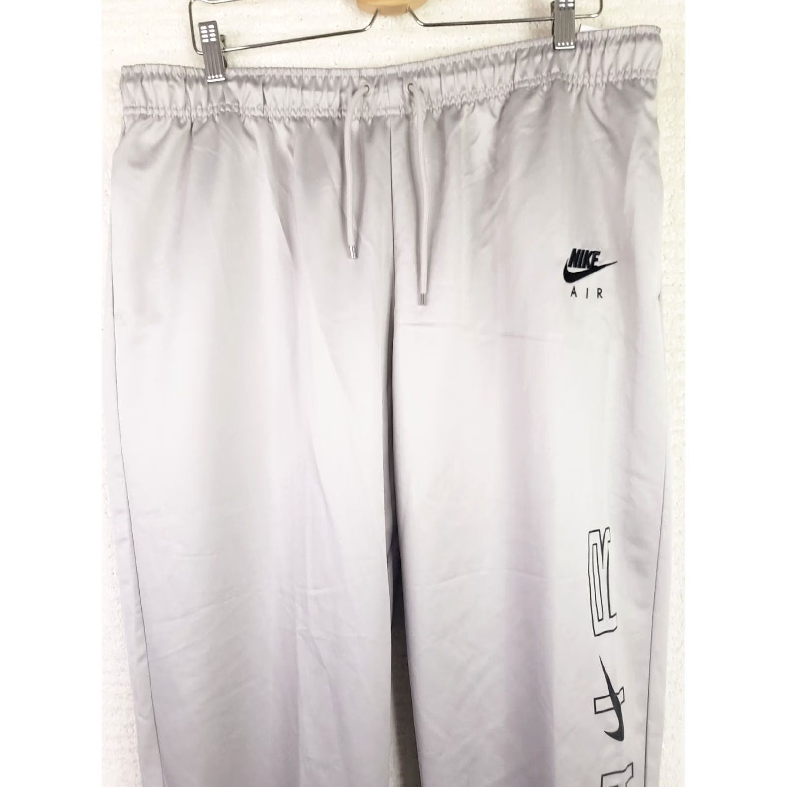 Nike Nike Sportswear Joggers Pants 2XL Mens Gray New With Tags Regular Slim Tapered Zip Pocket Swoosh Nike Air Size US 39 - 2 Thumbnail