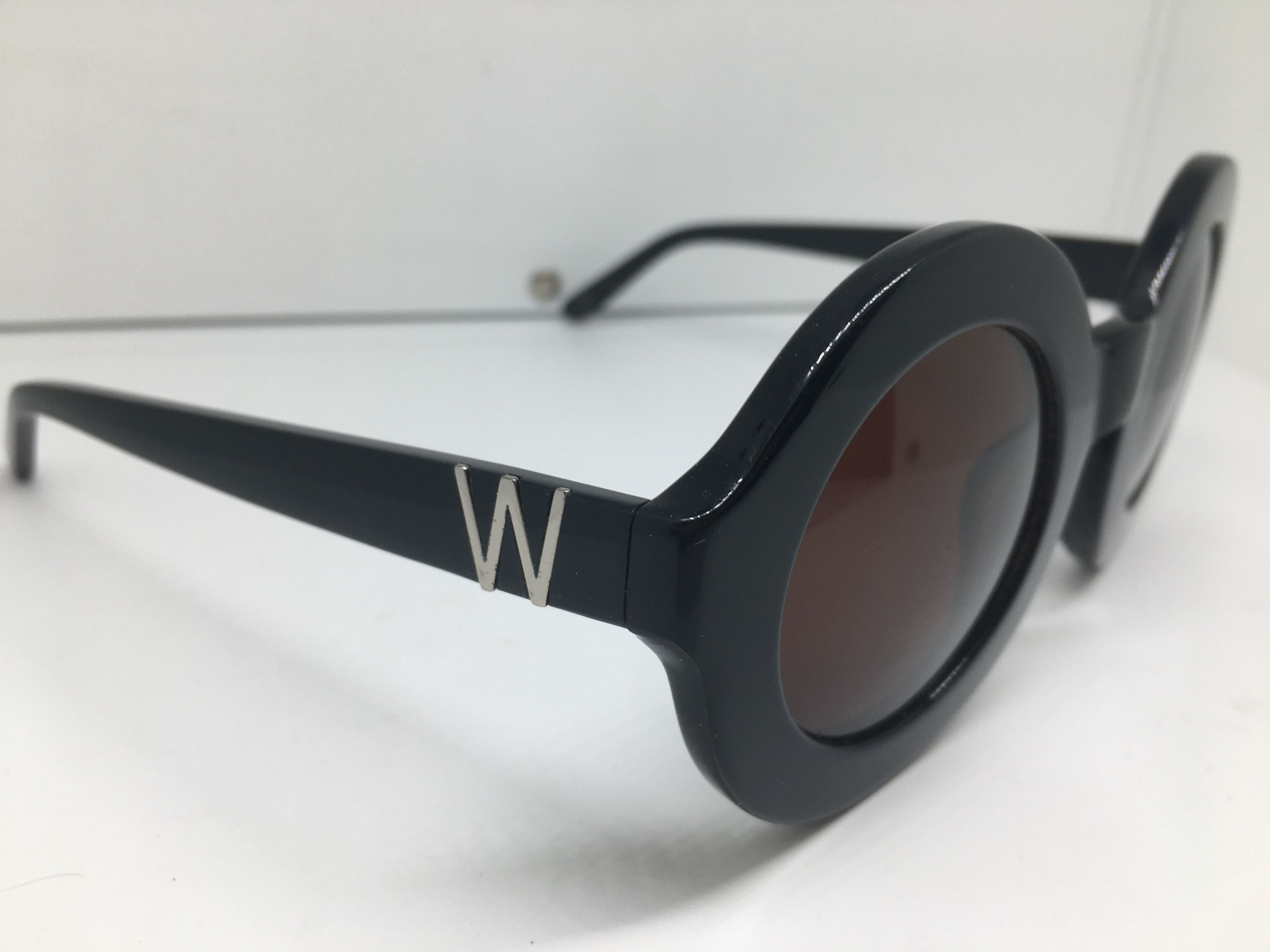 Wildfox Vintage Wildfox Twiggy Round Sunglasses Frame Size ONE SIZE - 1 Thumbnail