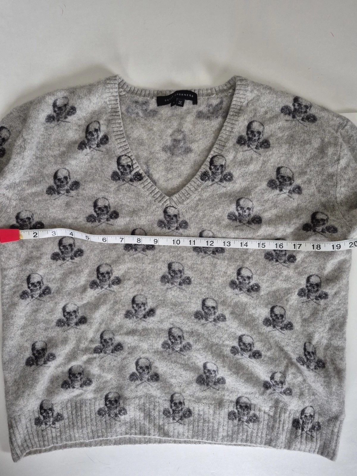 Other Skull Cashmere Sweater V Neck Long Sleeve Pullover Soft Cozy Size S / US 4 / IT 40 - 7 Thumbnail