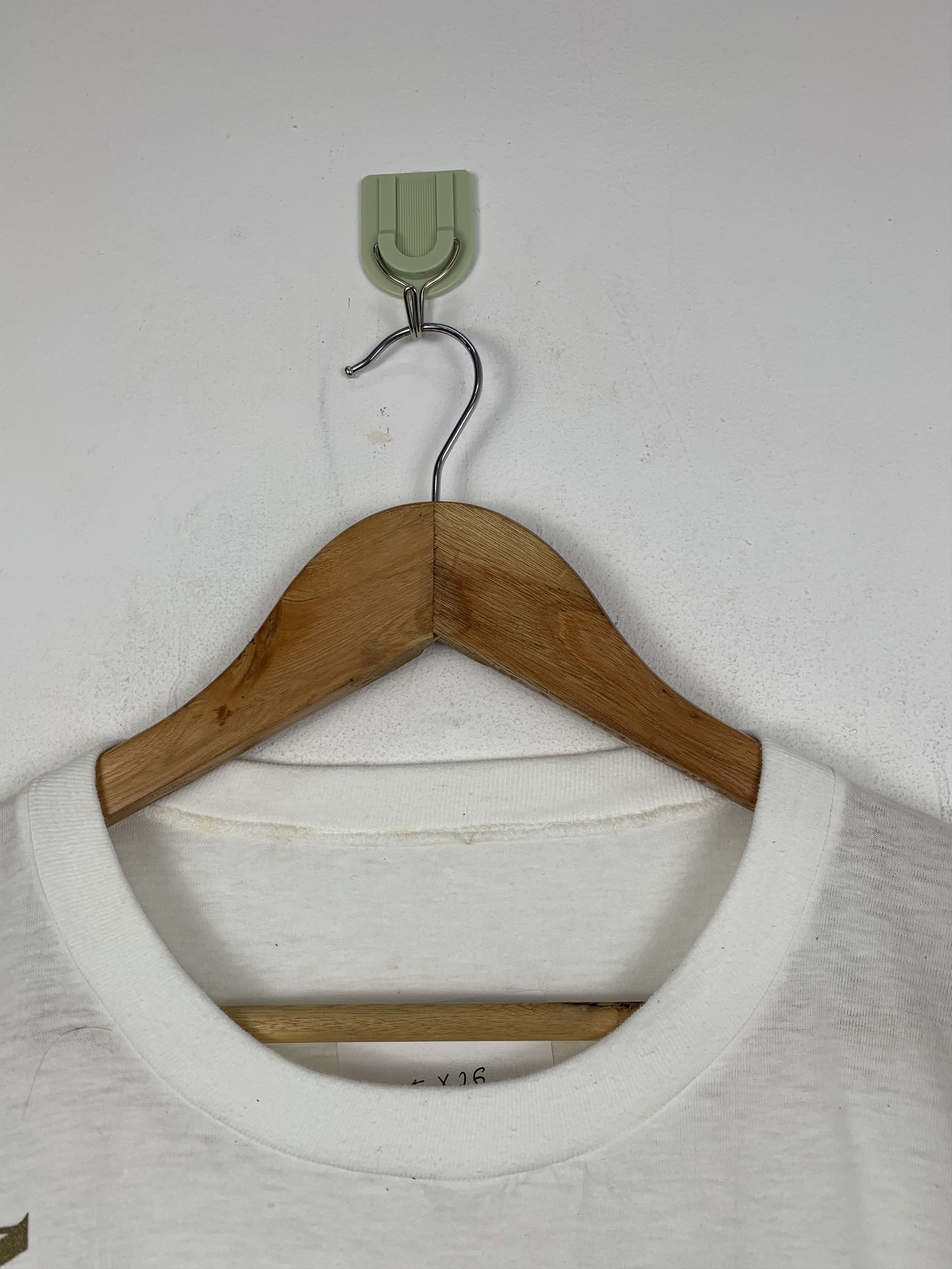Vintage Vintage 90s Madonna Paper Thin T Shirt TA0310 Size US M / EU 48-50 / 2 - 8 Thumbnail