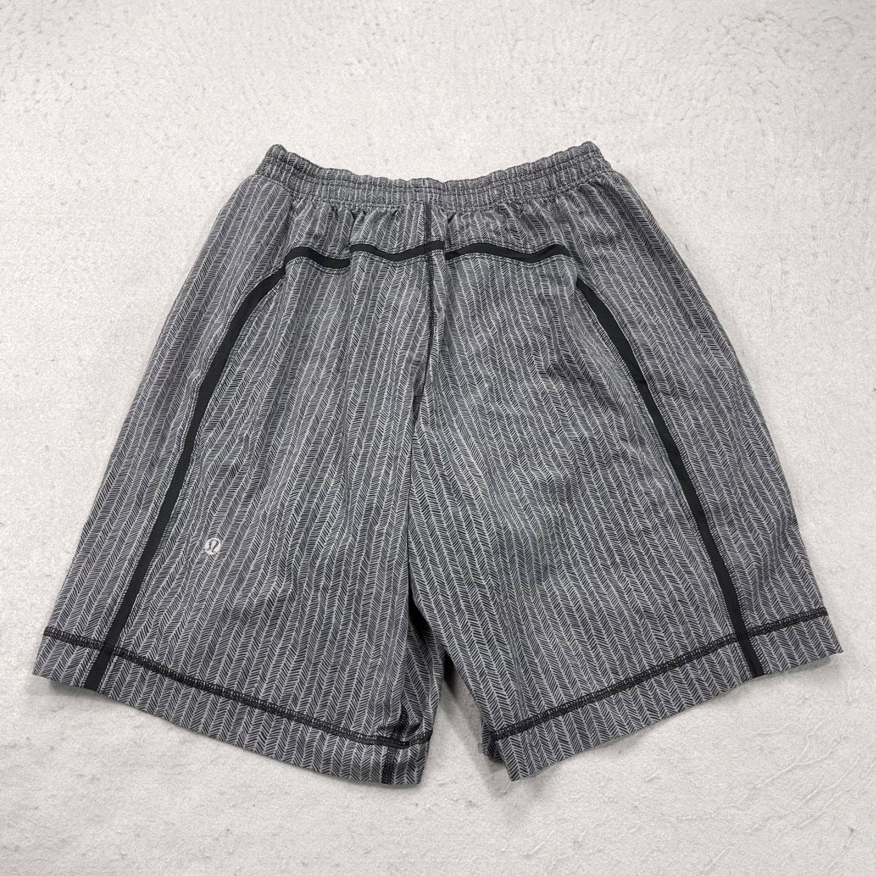 Lululemon Lululemon Shorts Mens S Gray Herringbone Pace Breaker Lined 9 Inch Gym Size US 29 - 4 Thumbnail