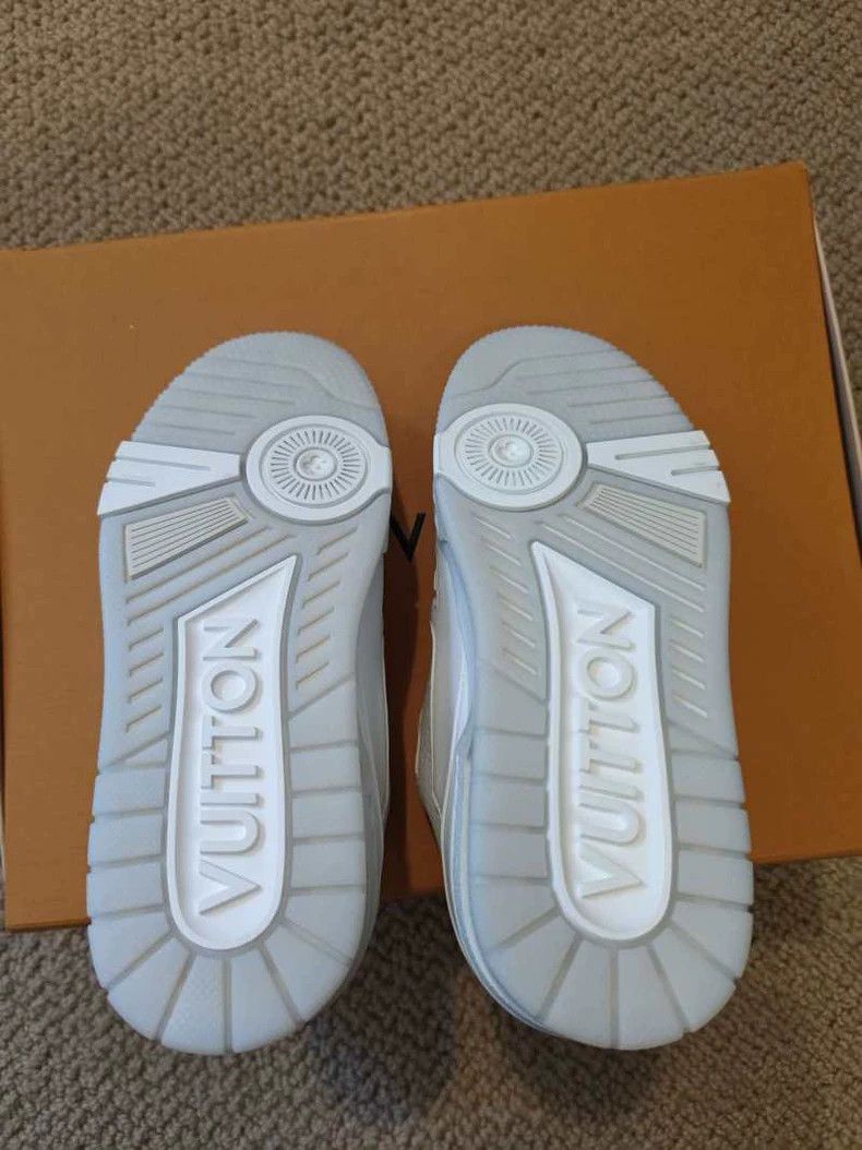 Louis Vuitton Louis Vuitton Trainer Sneakers Size US 5 / IT 35 - 4 Thumbnail