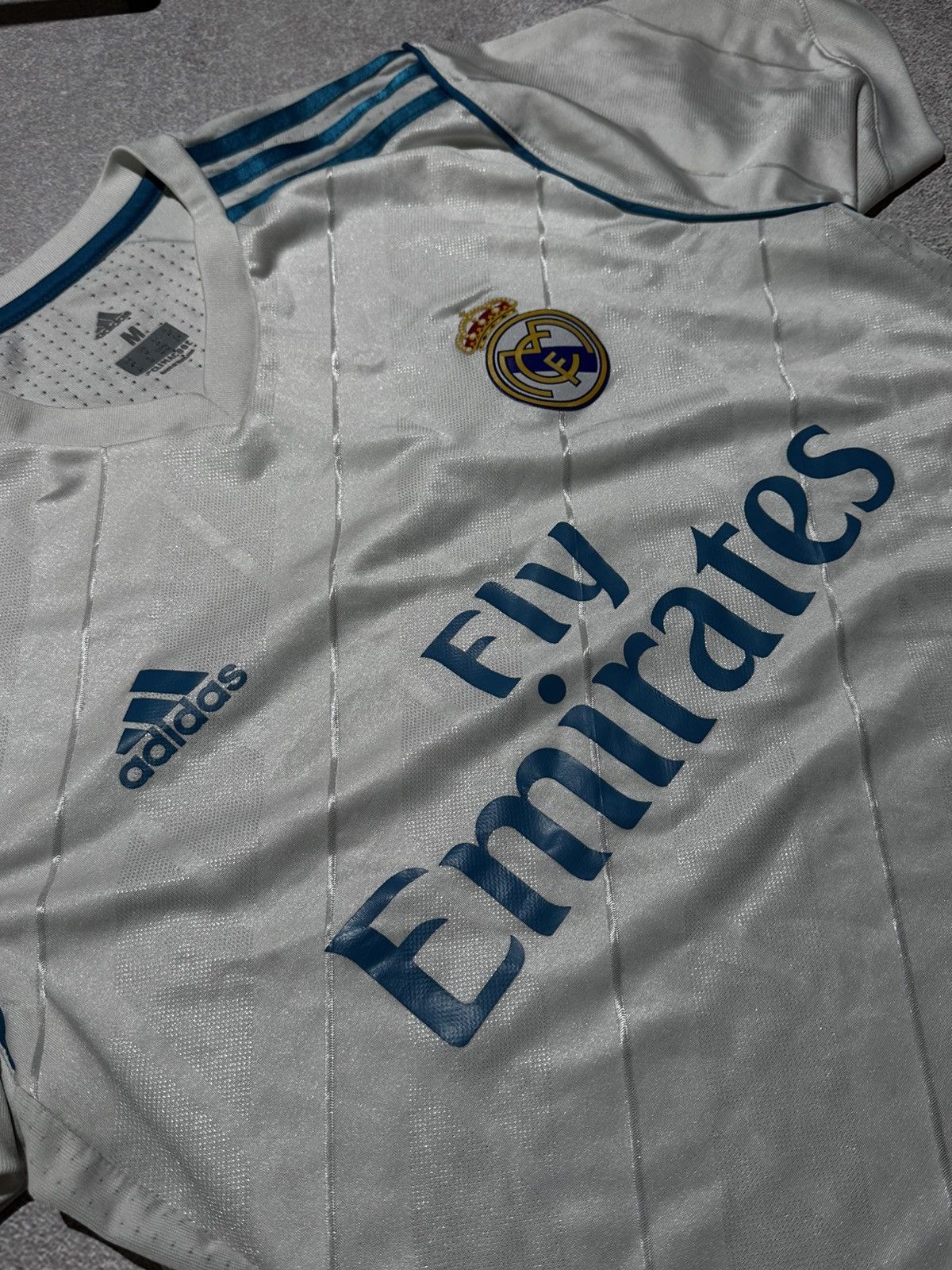 Adidas T-shirt Home Jersey Official Adidas 2017 Real Madrid Size US M / EU 48-50 / 2 - 4 Thumbnail