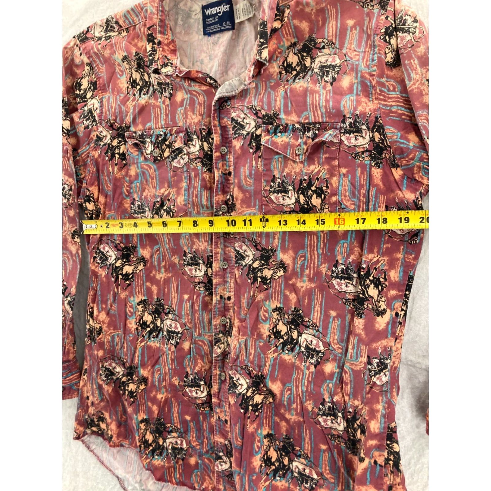 Wrangler VINTAGE Wrangler Western Shirt Cowboy Cut MENS 17 34 Horse Print Red PolyCotton Button-Up Cowboy Western Mens Shirt Size US XL / EU 56 / 4 - 2 Thumbnail