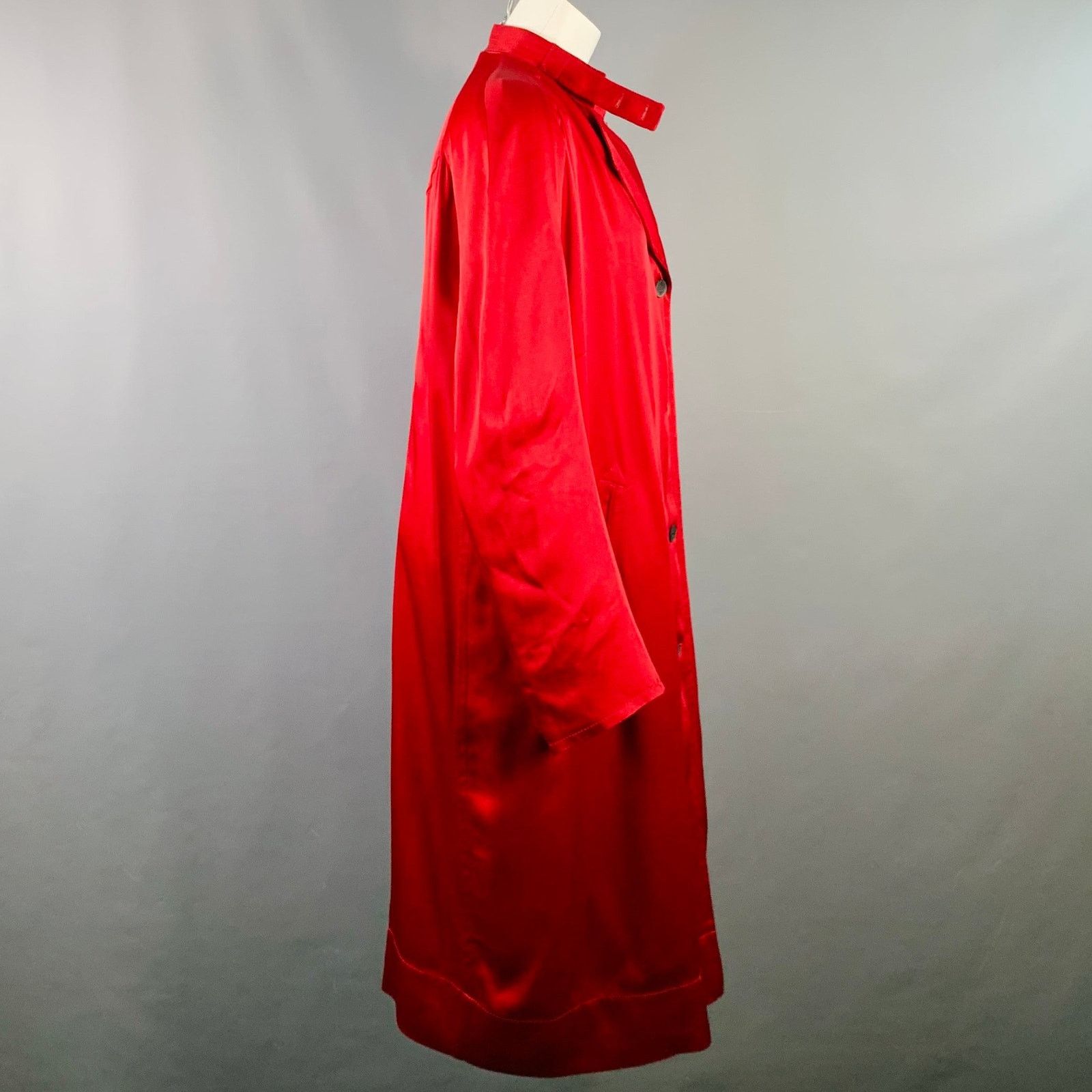 Haider Ackermann HAIDER ACKERMANN Red Acetate Blend Satin Raglan Sleeve Coat Size XXS / US 00 / IT 34 - 2 Thumbnail