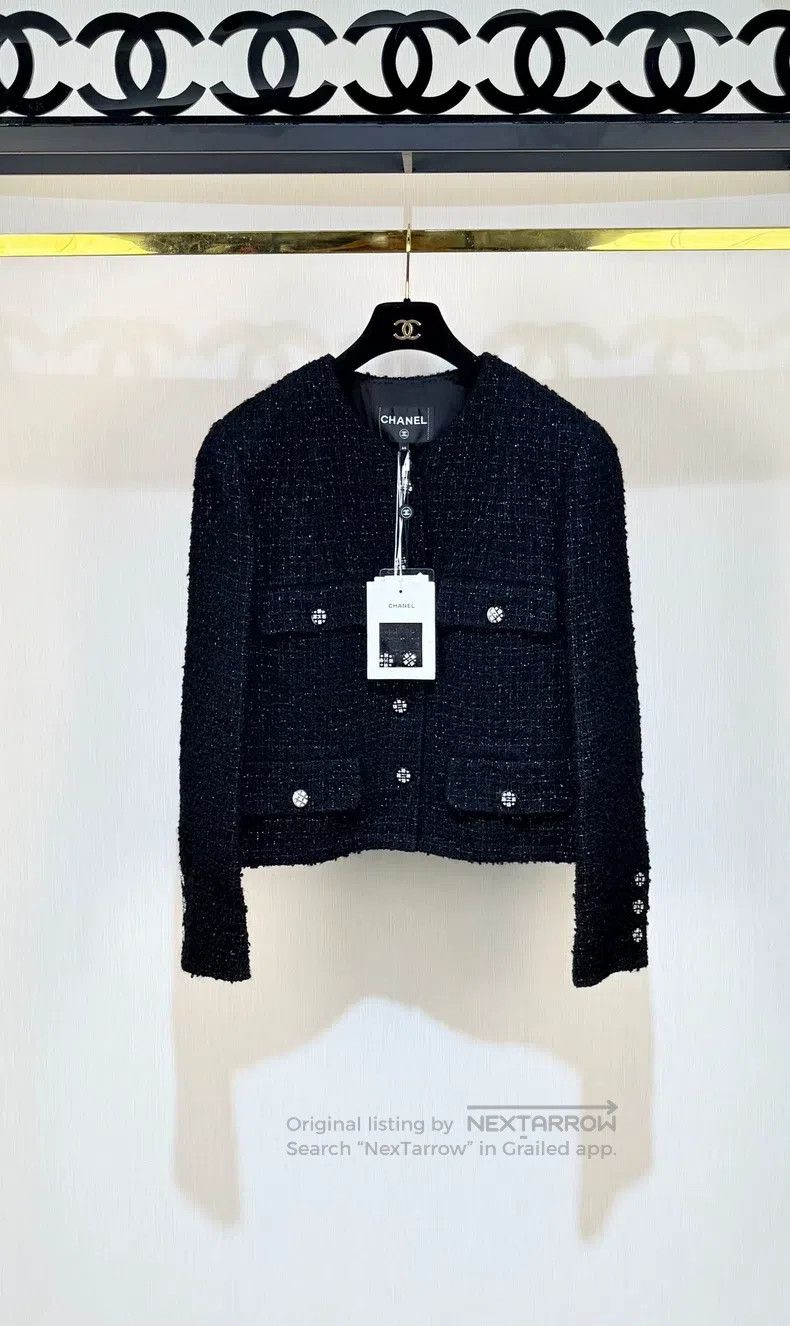 Chanel Chanel 21k rhinestone sequin tweed jacket Size M / US 6-8 / IT 42-44 - 1 Thumbnail