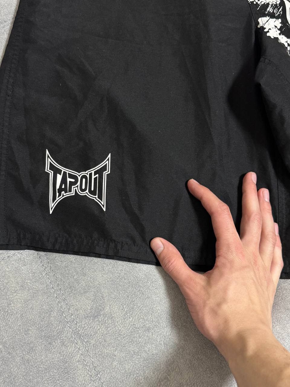 Tapout Vintage Tapout big logo nylon black shorts Size L Size US 34 / EU 50 - 5 Thumbnail