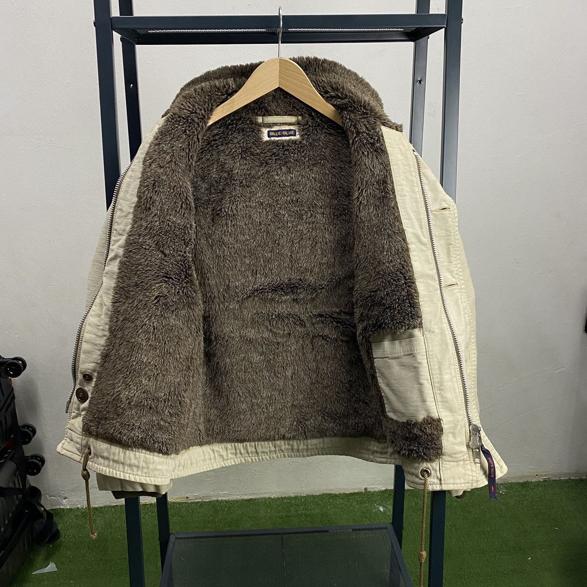 Blue Blue Japan × Japanese Brand × Vintage VINTAGE RARE‼️BLUE BLUE JACKET WITH FUR LINING Size US M / EU 48-50 / 2 - 3 Thumbnail