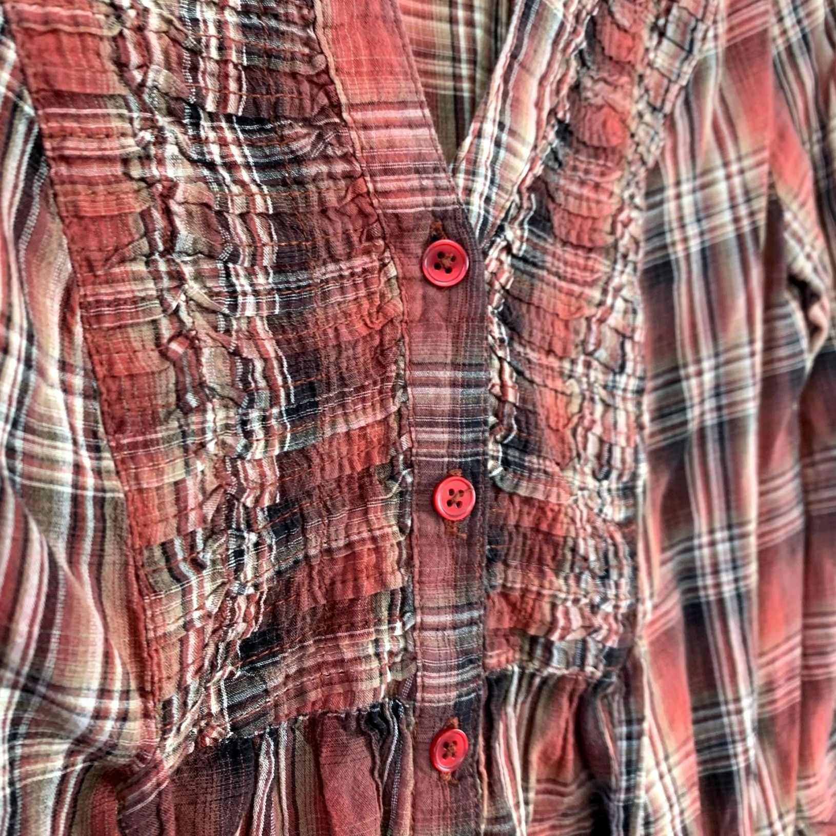 Vintage Daytrip Shirt Women's Small Red V-Neck Roll-Tab Twilight Cabincore Boho Chic Plaid Yardage Y2K Vintage N/A Size S / US 4 / IT 40 - 4 Thumbnail