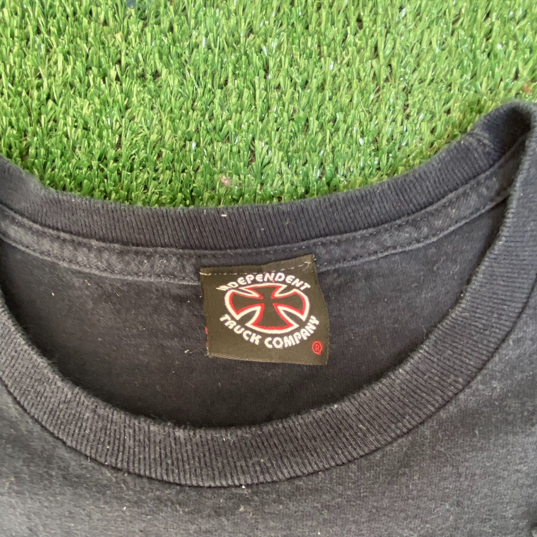 Independent Truck Co. × Vintage Vintage Y2K Independent Truck Co Shirt Cross Logo Skater Tee Size US L / EU 52-54 / 3 - 4 Thumbnail