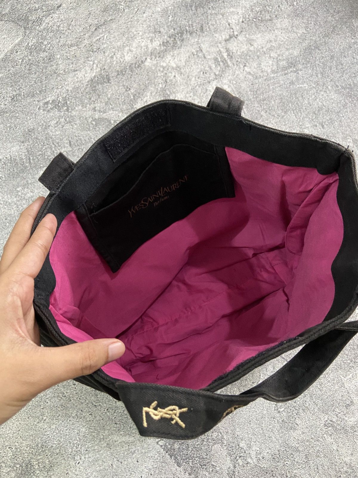 Yves Saint Laurent Yves saint lauren novelty totebag black gold embroidery logo Size ONE SIZE - 5 Thumbnail