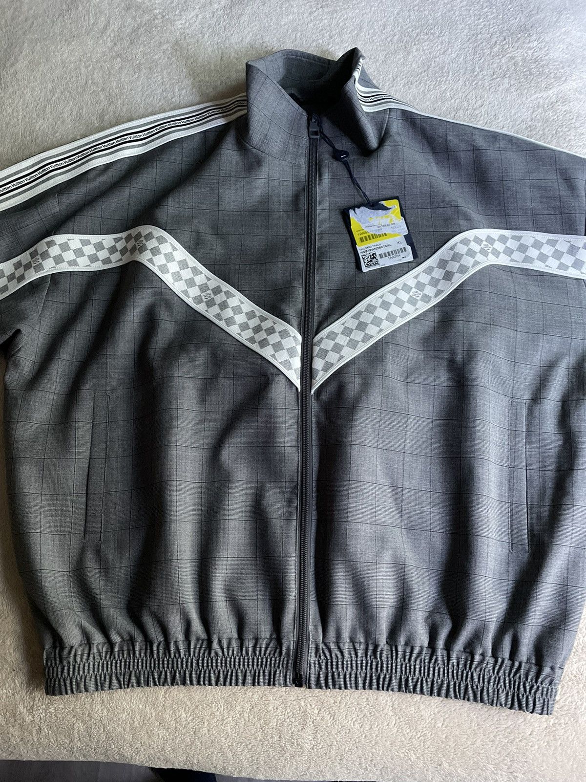 Louis Vuitton Louis Vuitton Grey Damier Tailored Track Jacket Size US XL / EU 56 / 4 - 2 Thumbnail