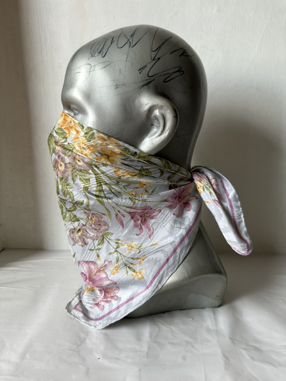 Vintage Vintage Burberry Handkerchief/ Neckerchief/ Bandana Size ONE SIZE - 7 Thumbnail