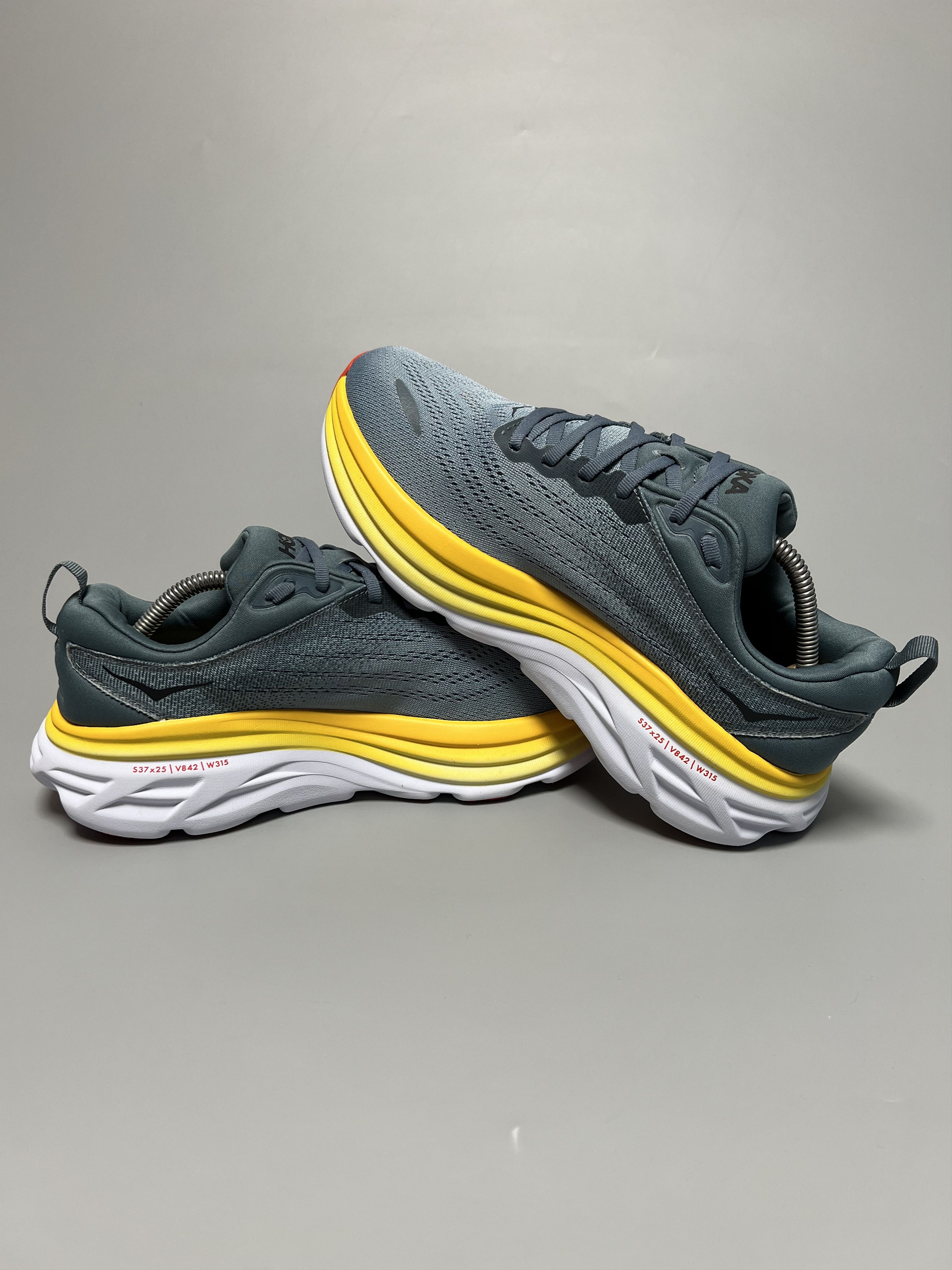 Hoka 8.5 EE Hoka One One Bondi 8 Wide Running Shoes Gym Walking Size US 8.5 / EU 41-42 - 5 Thumbnail