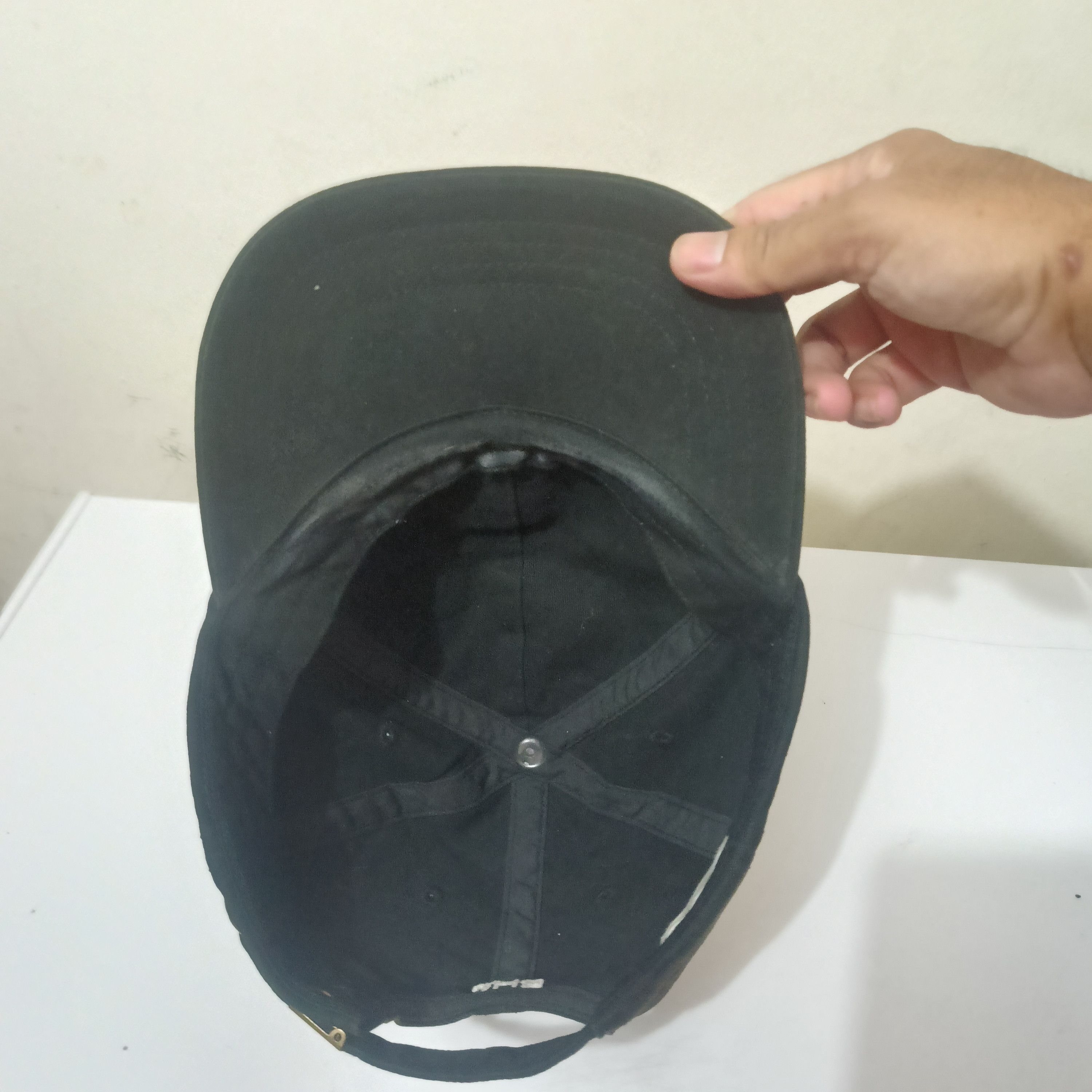 Ron Herman RARE Ron herman R LOGO embroidered faded CAP Size ONE SIZE - 9 Thumbnail