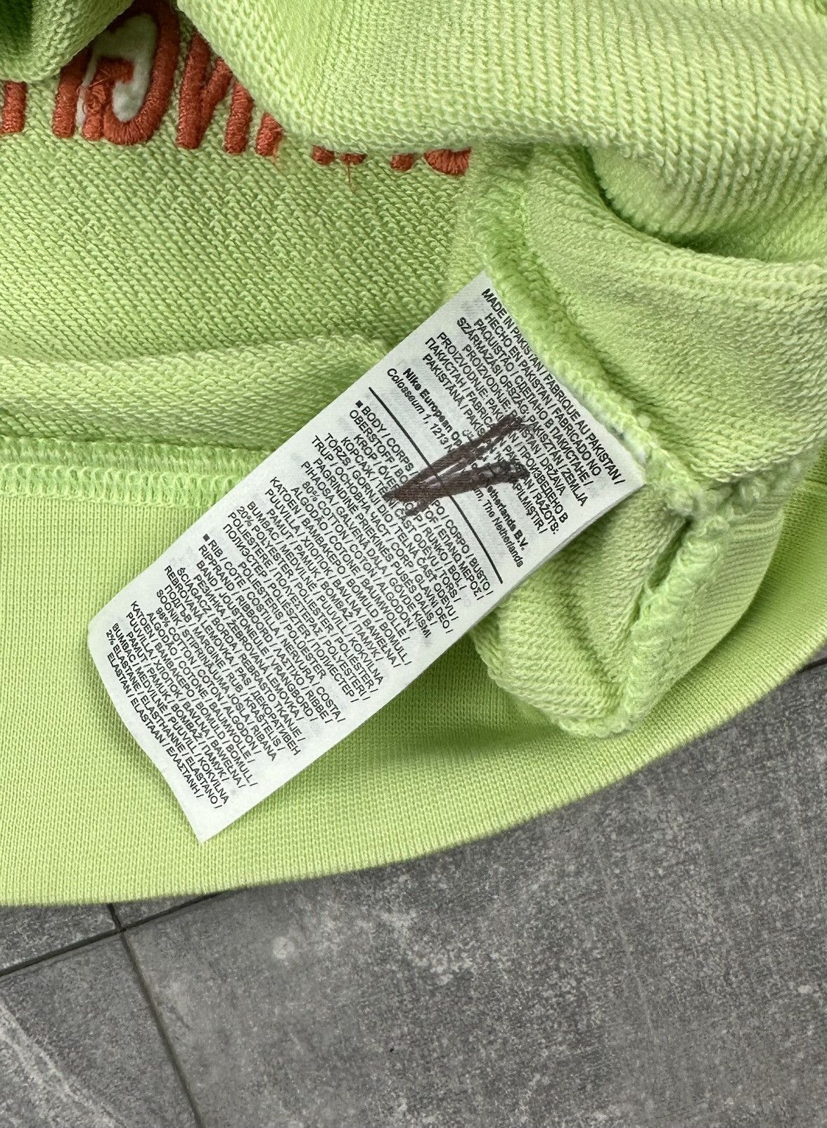 Nike Nike World Tour NSW Overprint Logo Sweatshirt Size US L / EU 52-54 / 3 - 8 Thumbnail