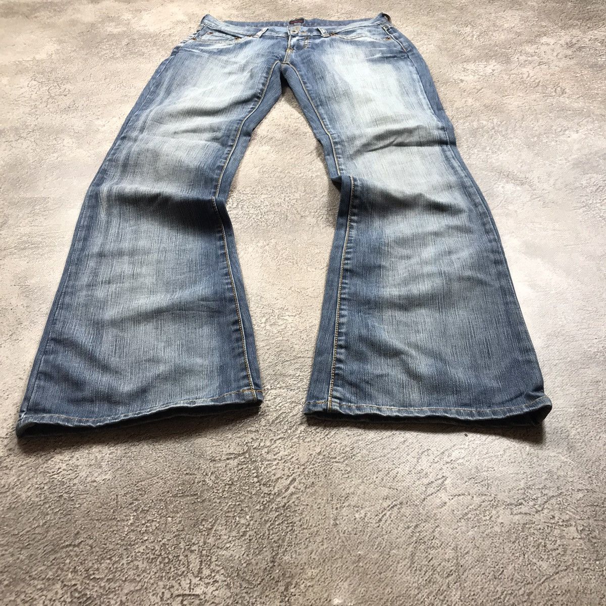 Vintage Vintage Y2K Baggy Flared Distressed Jeans Grunge Skate 27 Size 27" / US 4 / IT 40 - 1 Thumbnail