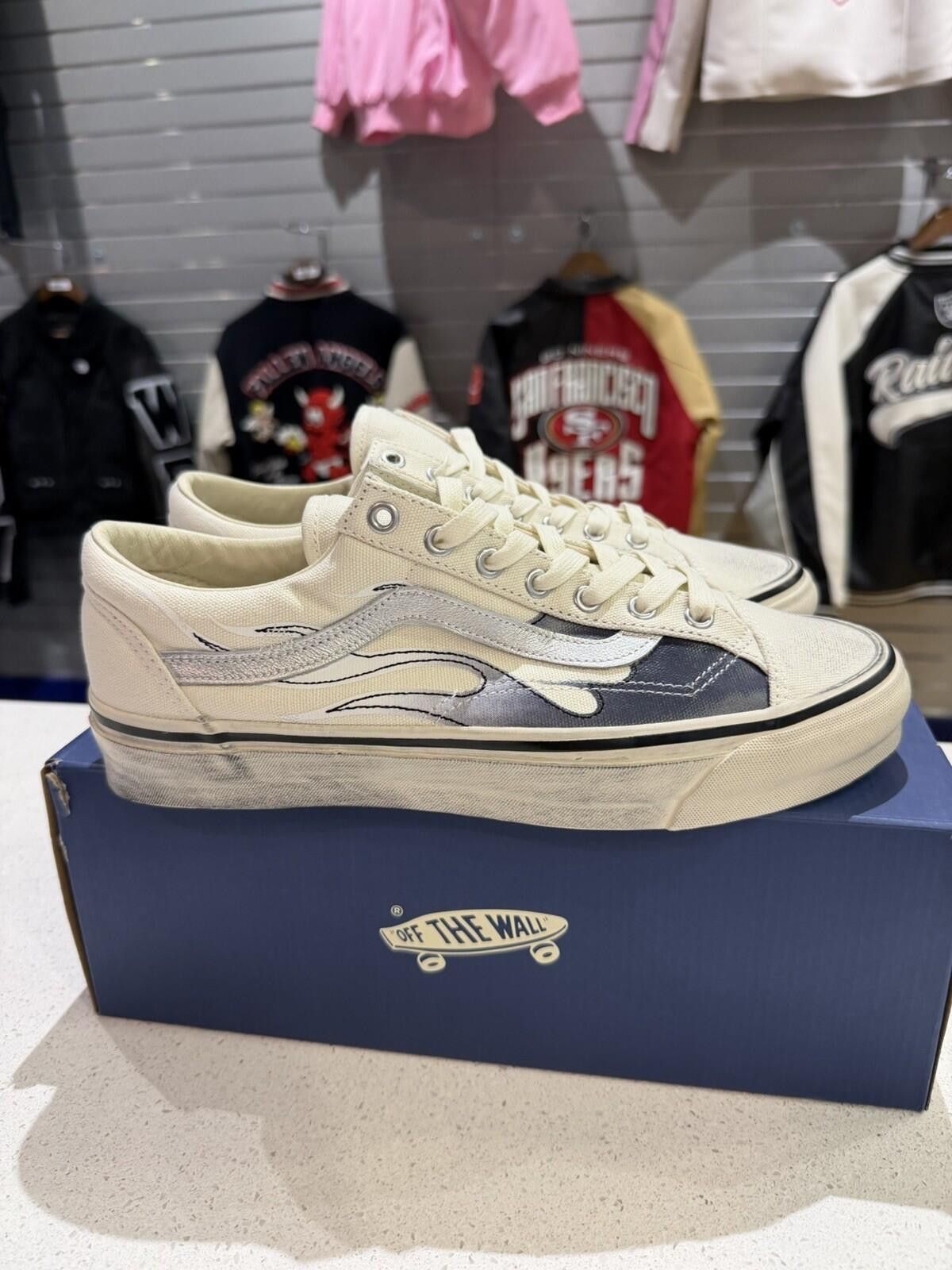 Vans Vans Old Skool 36 Flame Archive Pack Marshmallow (11.5) Size US 11.5 / EU 44-45 - 4 Thumbnail