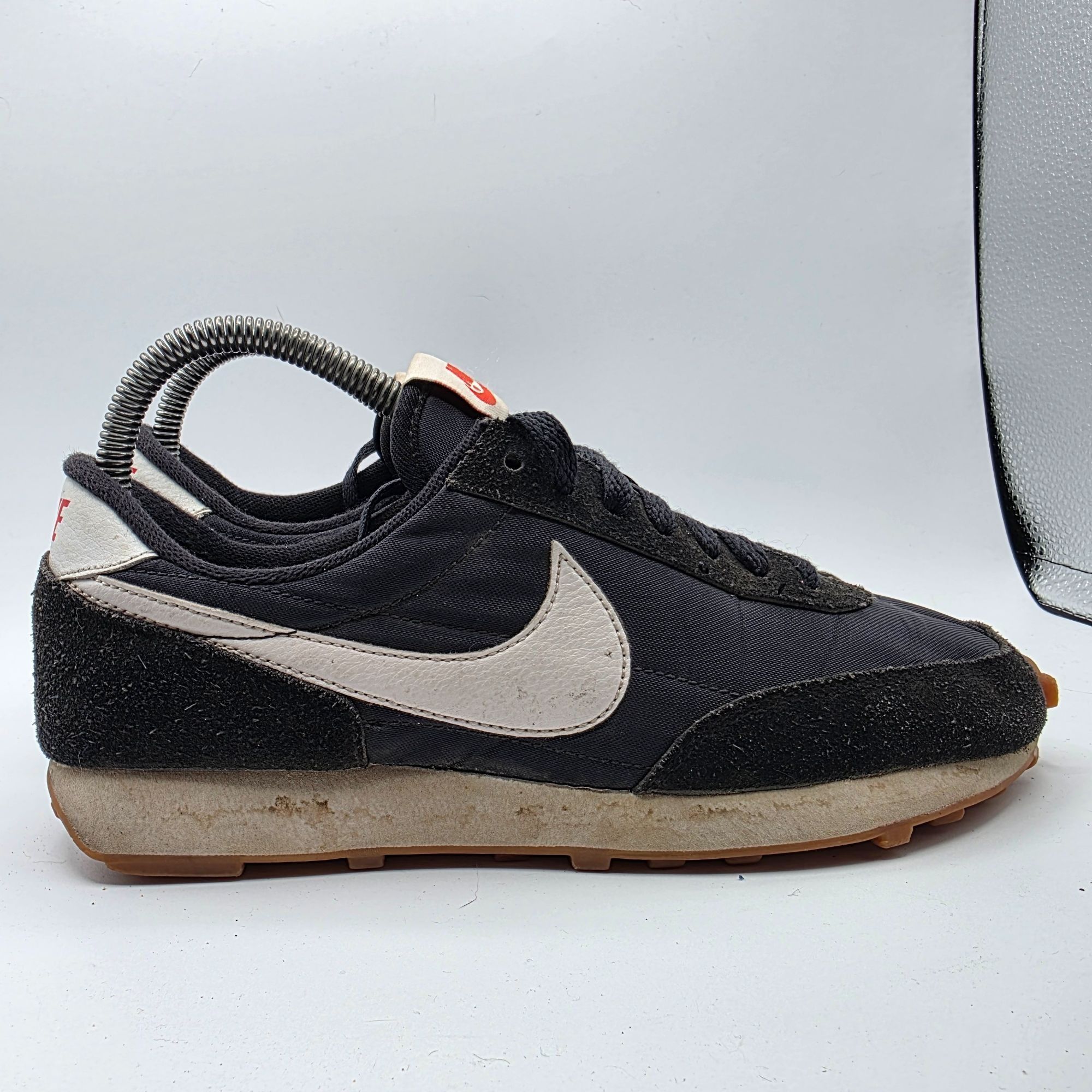Nike Nike Daybreak Womens Size 7 Black White Athletic Shoes Outdo Size US 7 / IT 37 - 12 Thumbnail