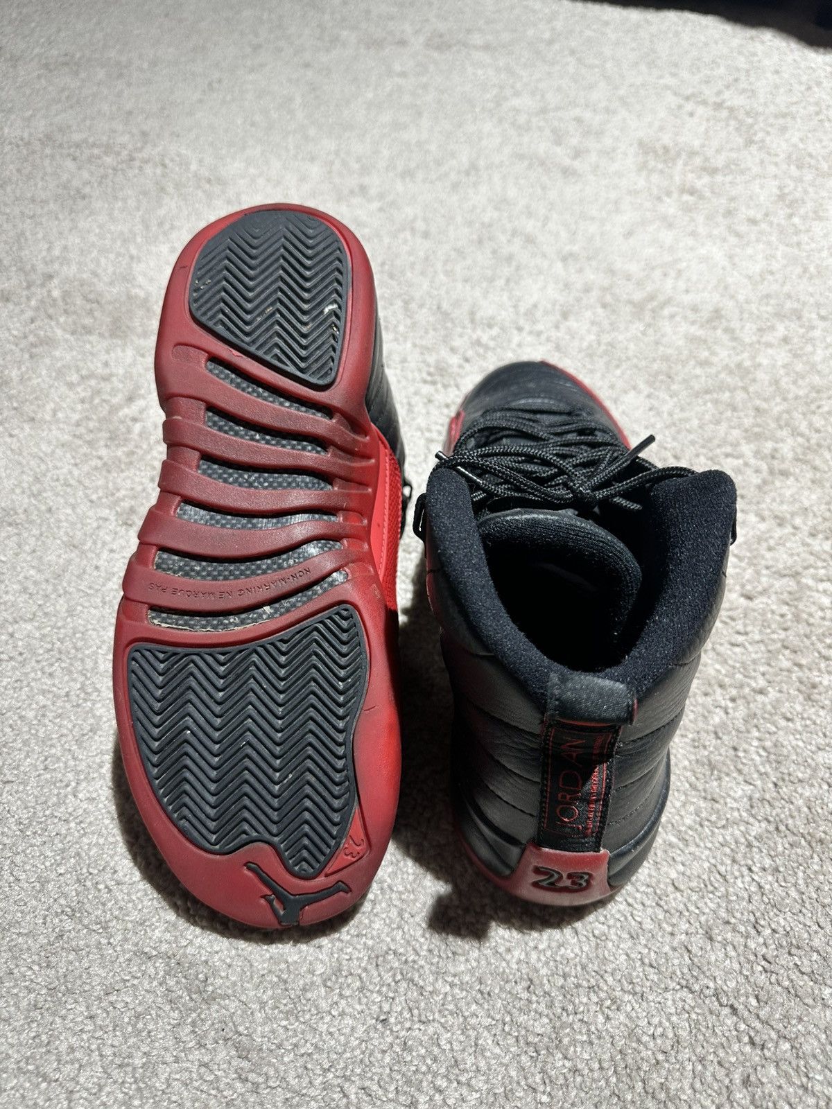 Jordan Brand Jordan 12 Flu game Size US 5.5 / EU 38 - 3 Thumbnail