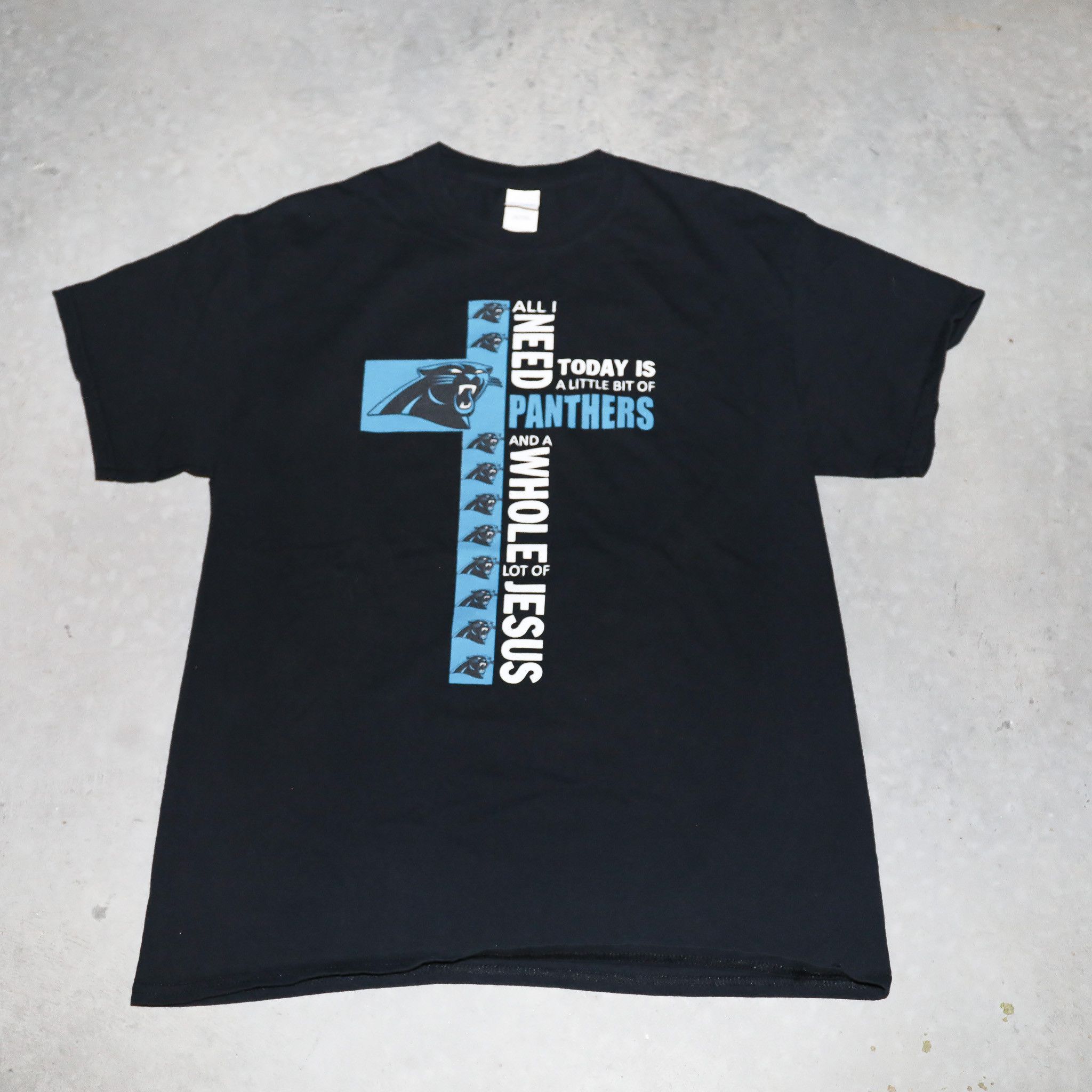 Gildan Carolina Panthers Religious Football Tshirt Size Medium Size M / US 6-8 / IT 42-44 - 1 Thumbnail