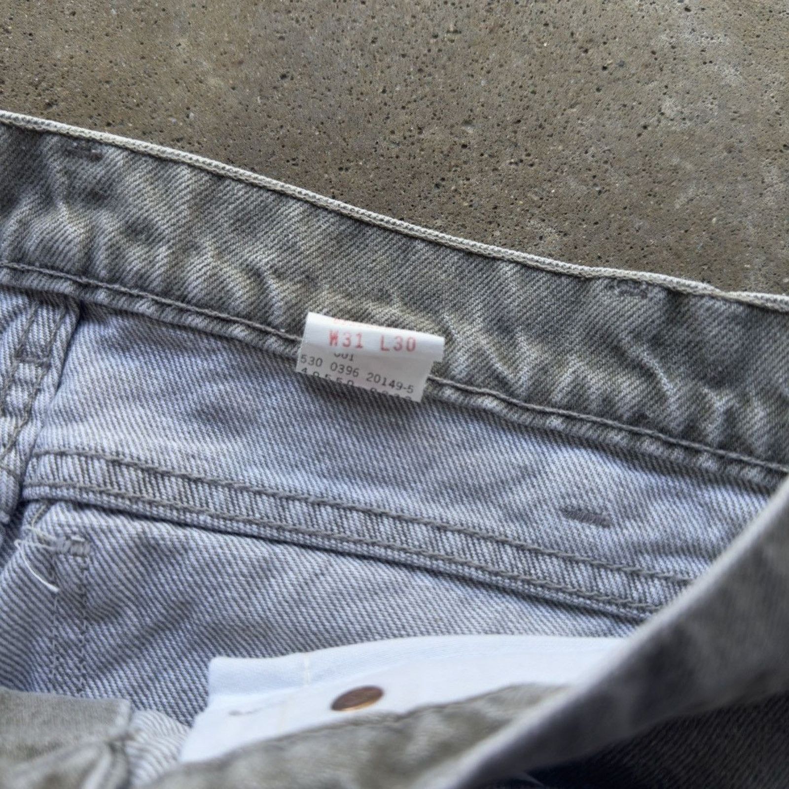 Levi's Vintage 90s Levi's 550 Grey Denim Jeans ERD Grunge Chrome Size US 31 - 6 Thumbnail